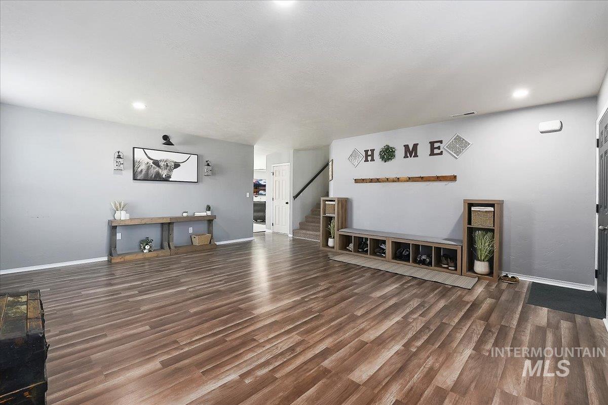 996 S Bobby, Kuna, Idaho 83634, 4 Bedrooms, 2.5 Bathrooms, Residential For Sale, Price $489,000, 98984561