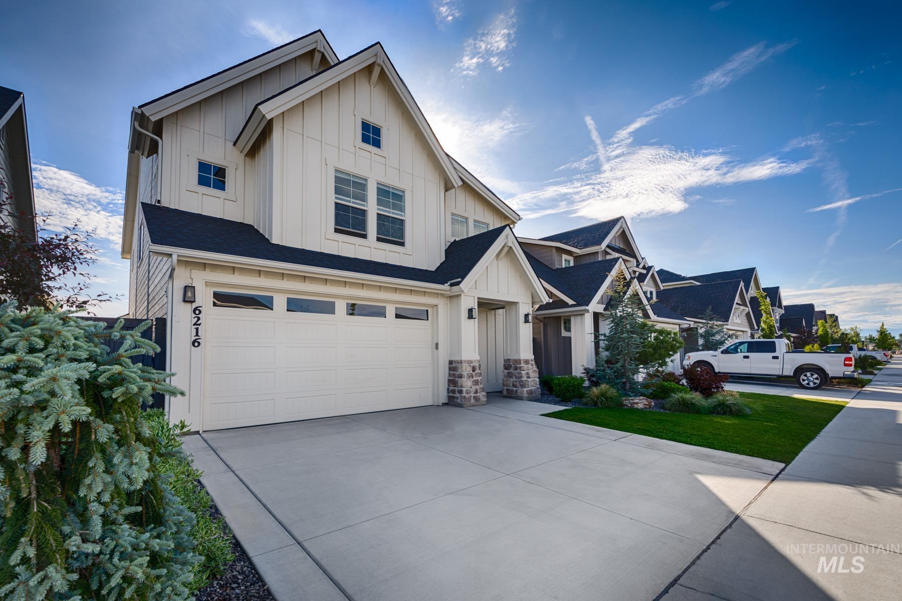 6216 S Wayland Way, Meridian, Idaho 83642, 4 Bedrooms, 2.5 Bathrooms, Residential For Sale, Price $585,000,MLS 98984563
