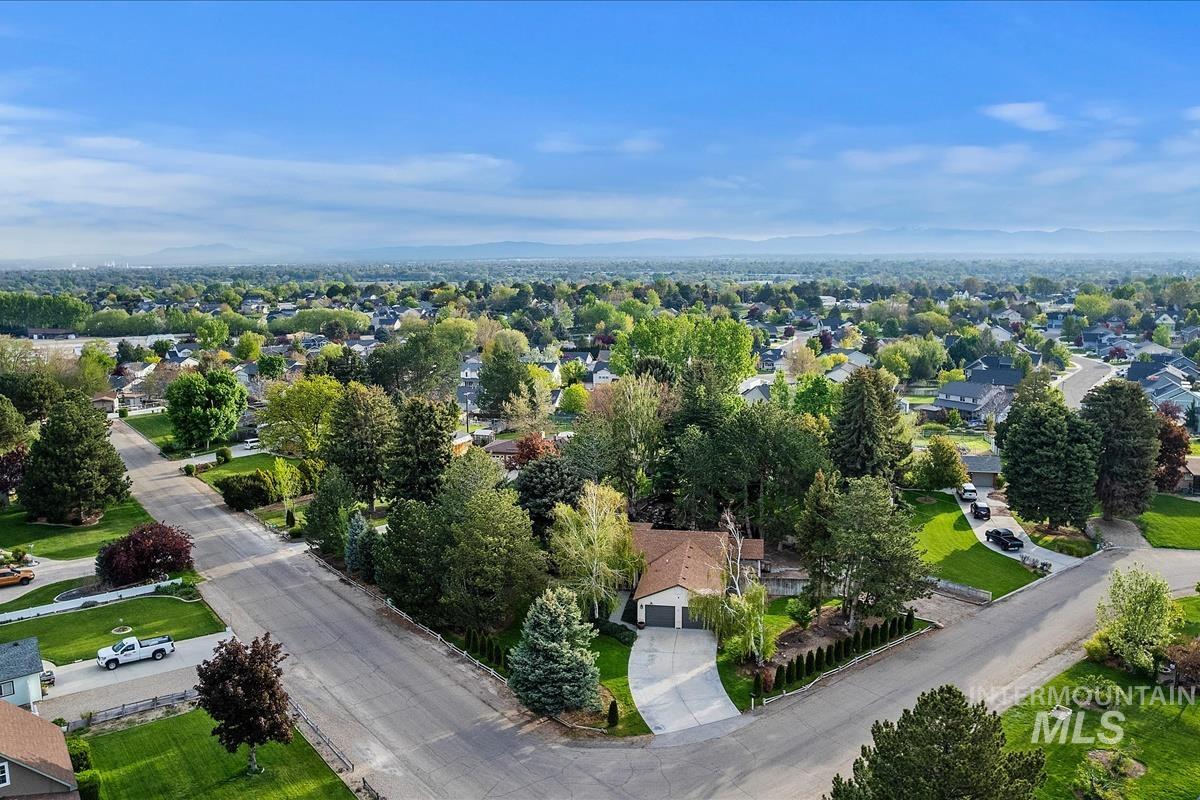 3430 Vista Dr, Nampa, Idaho 83686, 3 Bedrooms, 2 Bathrooms, Residential For Sale, Price $520,000,MLS 98984568