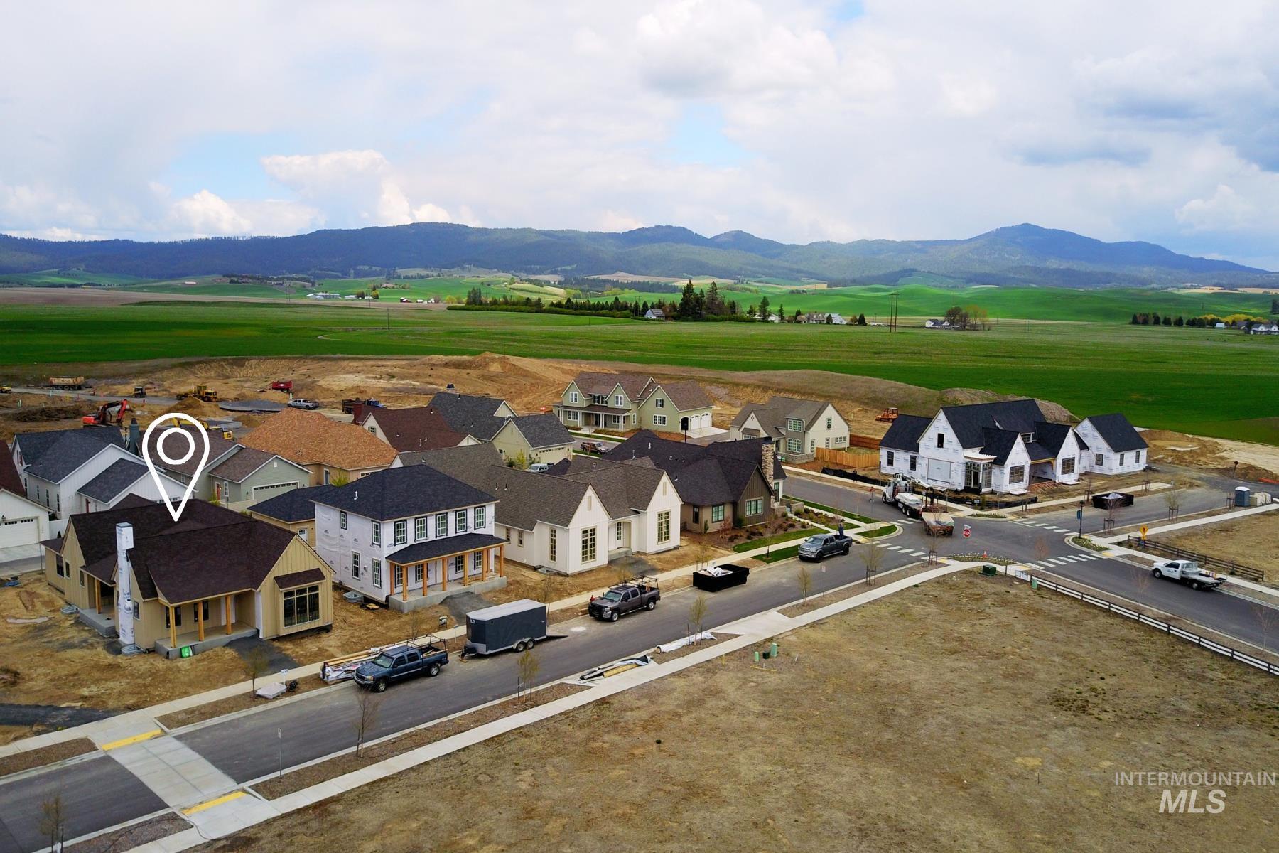 1442 Woodbury Drive, Moscow, Idaho 83843, 6 Bedrooms, 3 Bathrooms, Residential For Sale, Price $819,000,MLS 98984572