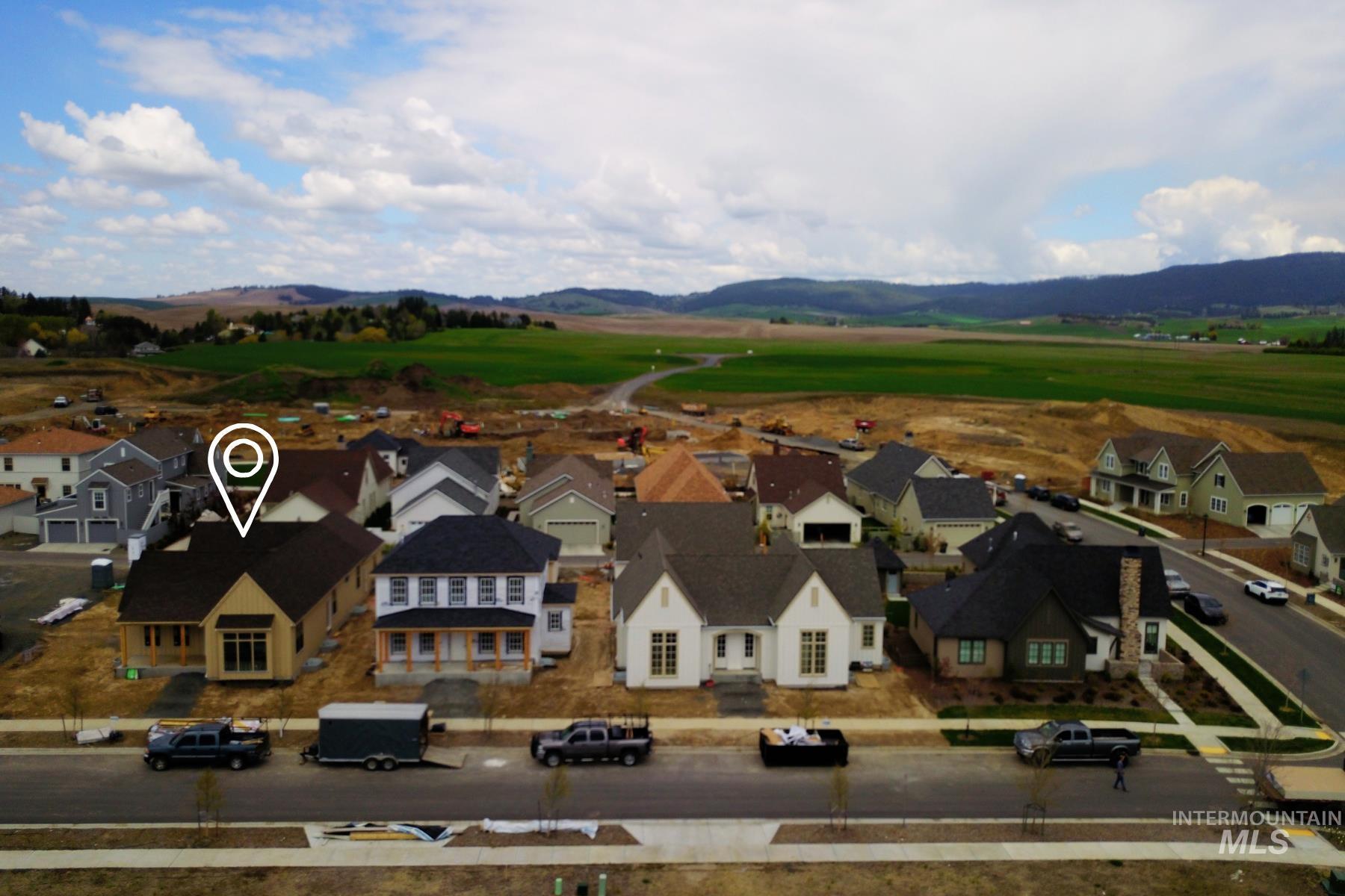 1442 Woodbury Drive, Moscow, Idaho 83843, 6 Bedrooms, 3 Bathrooms, Residential For Sale, Price $819,000,MLS 98984572