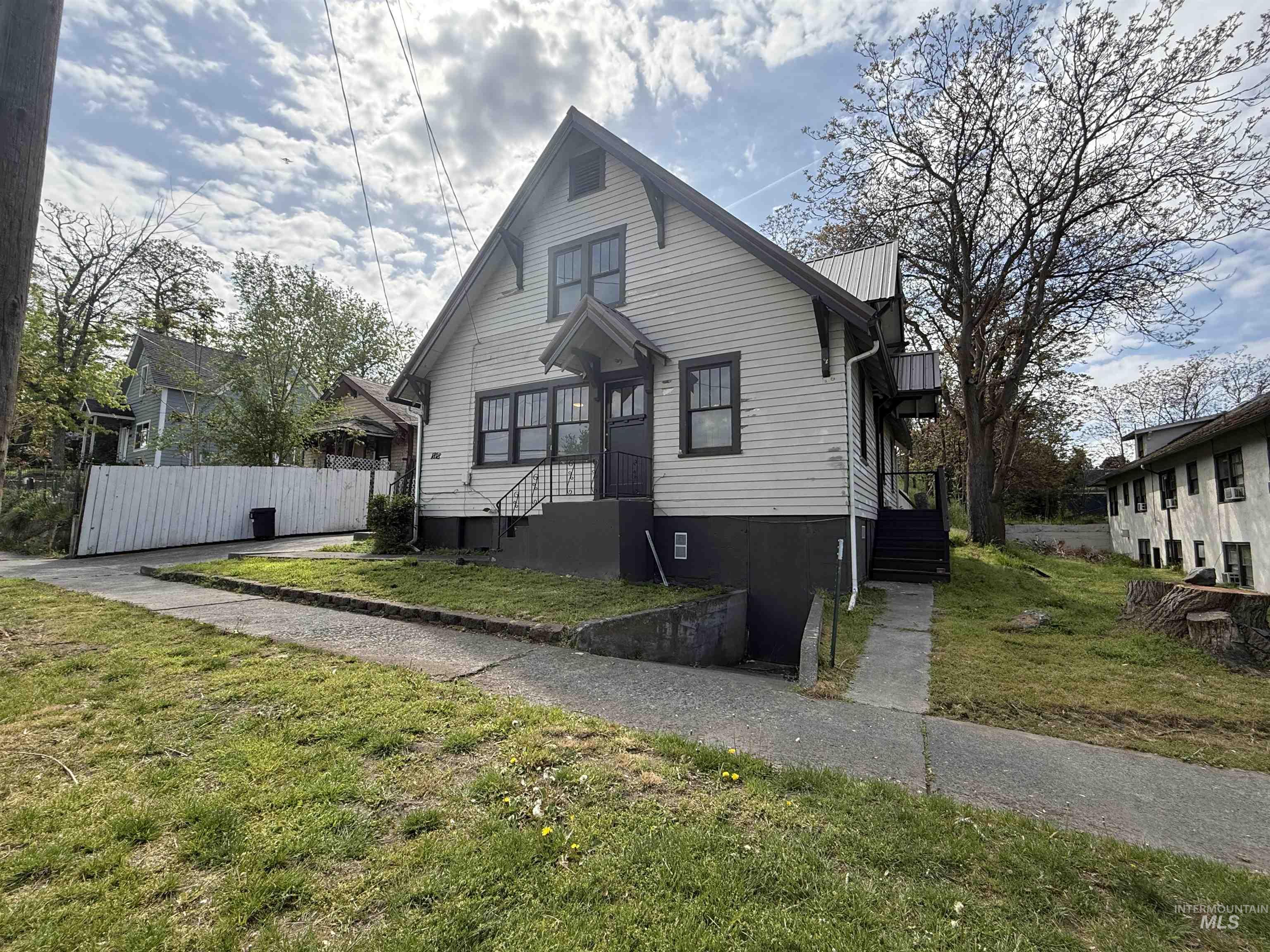 1818 7th Avenue, Lewiston, Idaho 83501, 4 Bedrooms, 2 Bathrooms, Residential Income For Sale, Price $495,000,MLS 98984573