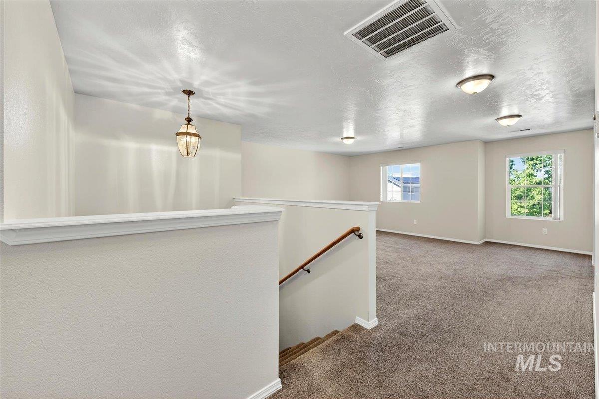 1555 Condor Dr., Middleton, Idaho 83644, 5 Bedrooms, 2.5 Bathrooms, Residential For Sale, Price $515,000,MLS 98984580