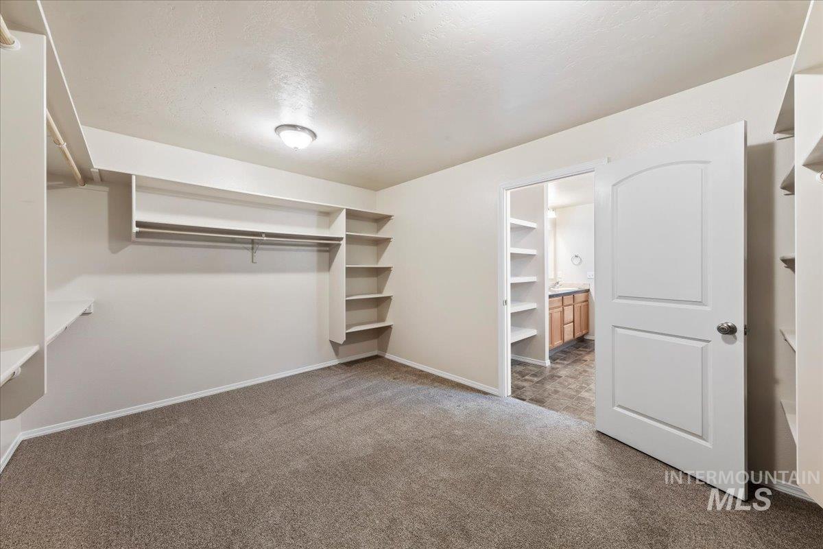 1555 Condor Dr., Middleton, Idaho 83644, 5 Bedrooms, 2.5 Bathrooms, Residential For Sale, Price $515,000,MLS 98984580