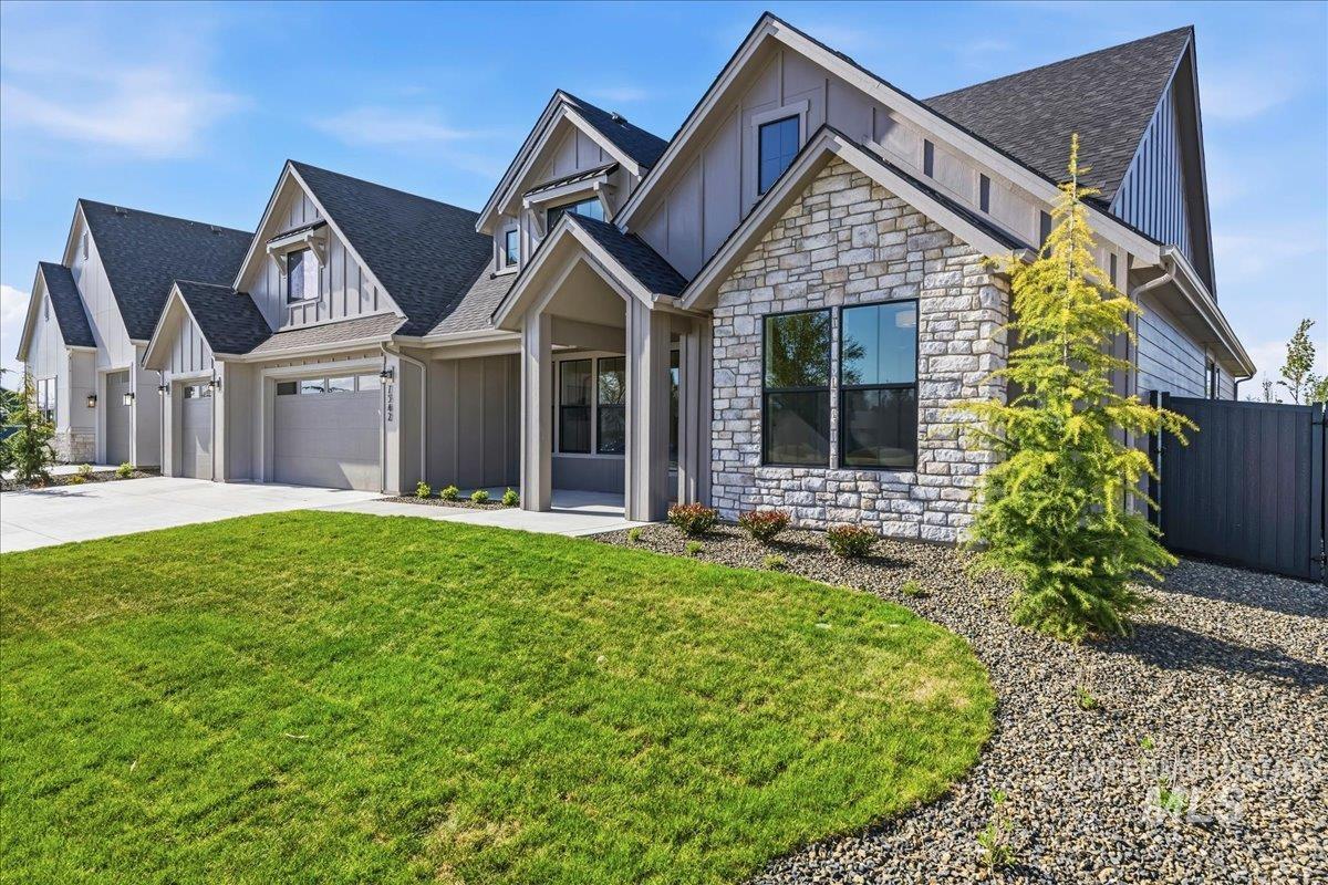 7542 W Flathead Lake St, Eagle, Idaho 83616, 4 Bedrooms, 3.5 Bathrooms, Residential For Sale, Price $1,099,900,MLS 98984581