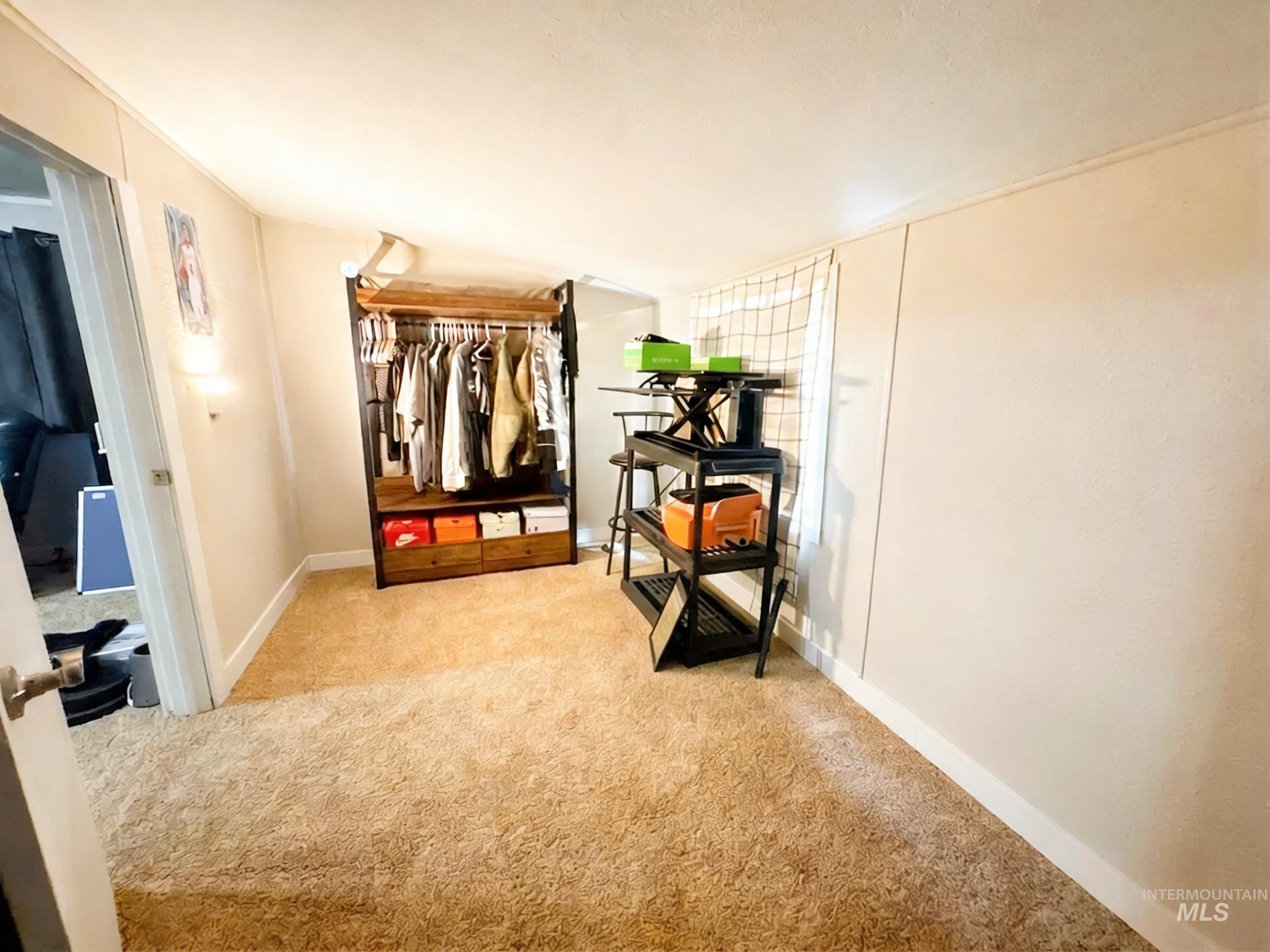1245 American Legion Blvd, Mountain Home, Idaho 83647, 2 Bedrooms, 1 Bathroom, Residential For Sale, Price $279,000, 98984588
