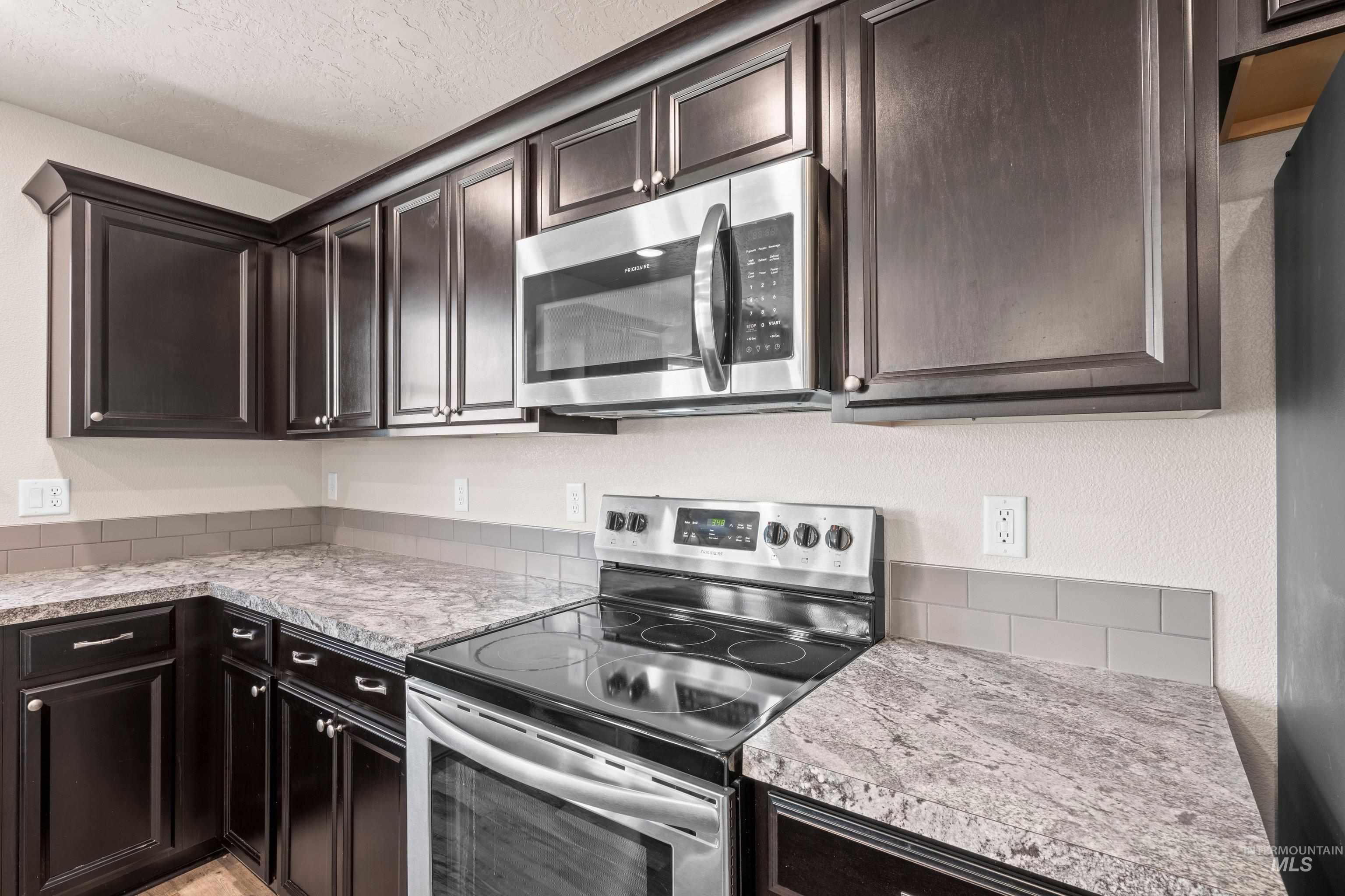 10804 W Goldenspire Dr, Boise, Idaho 83709, 3 Bedrooms, 2.5 Bathrooms, Residential For Sale, Price $460,000, 98984589
