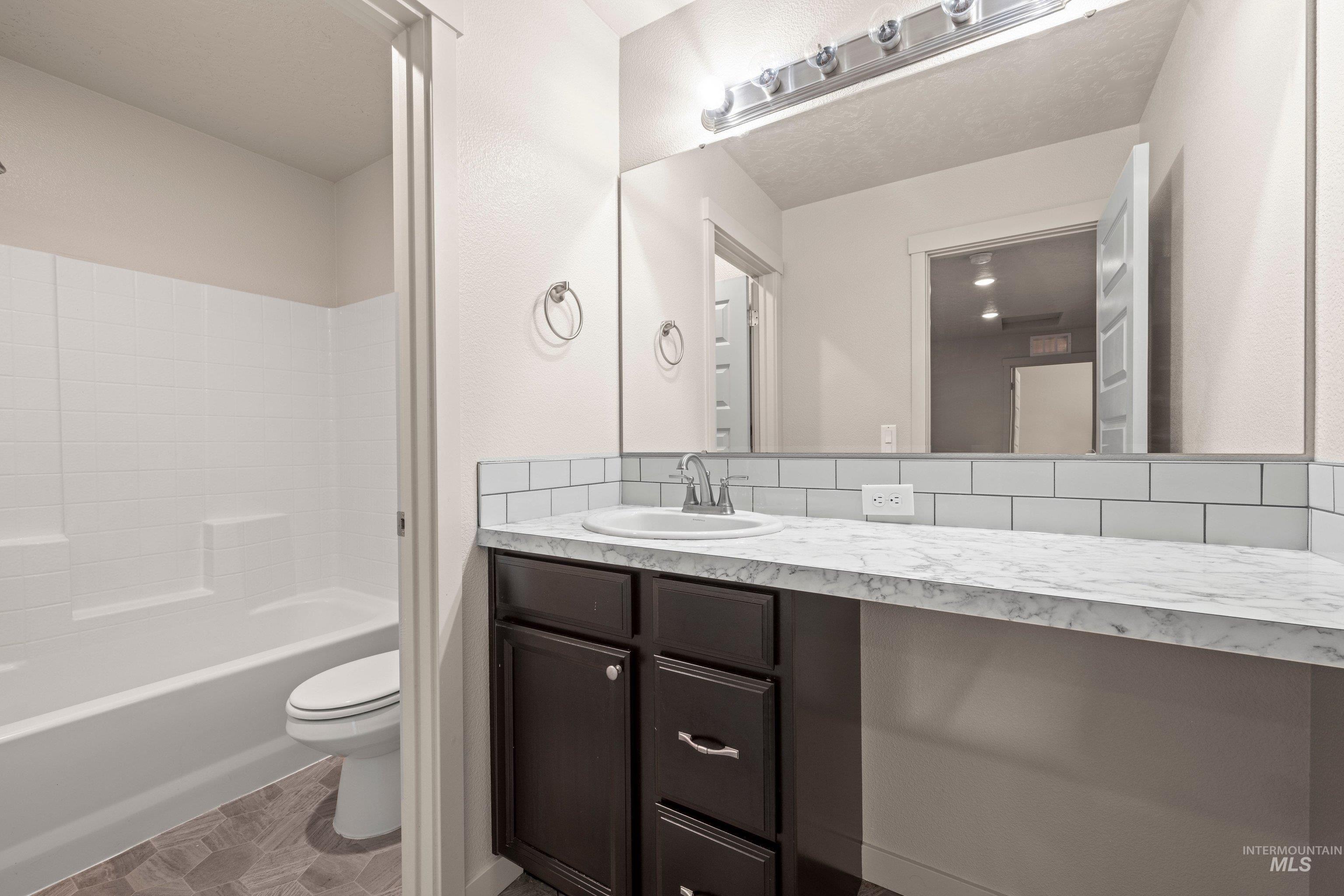 10804 W Goldenspire Dr, Boise, Idaho 83709, 3 Bedrooms, 2.5 Bathrooms, Residential For Sale, Price $460,000, 98984589