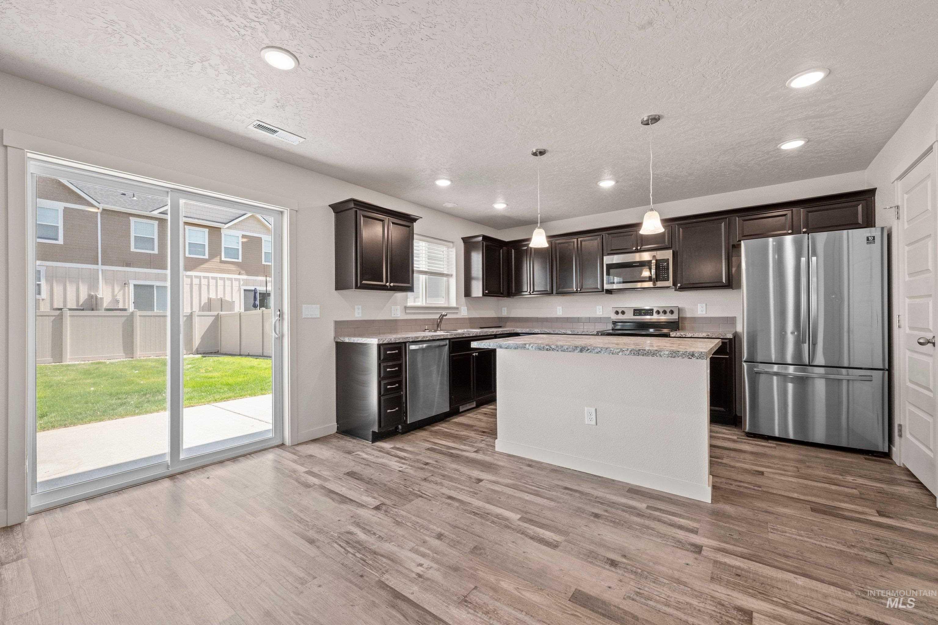 10804 W Goldenspire Dr, Boise, Idaho 83709, 3 Bedrooms, 2.5 Bathrooms, Residential For Sale, Price $460,000, 98984589