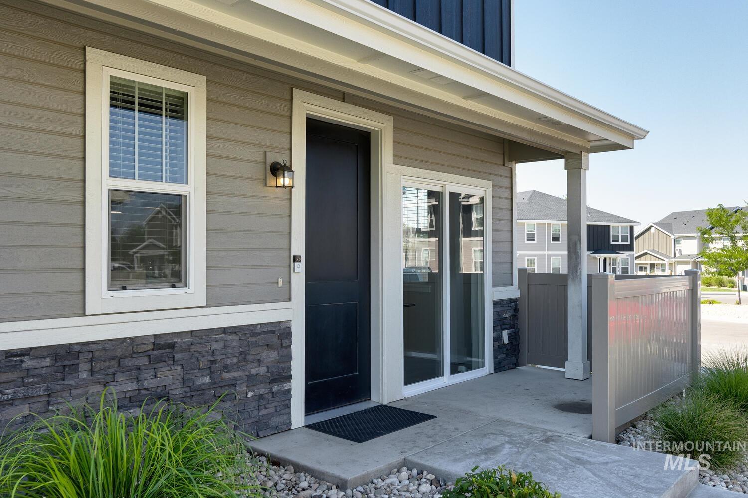 2316 E Spice Loop, Nampa, Idaho 83651, 3 Bedrooms, 3 Bathrooms, Residential For Sale, Price $329,900, 98984591