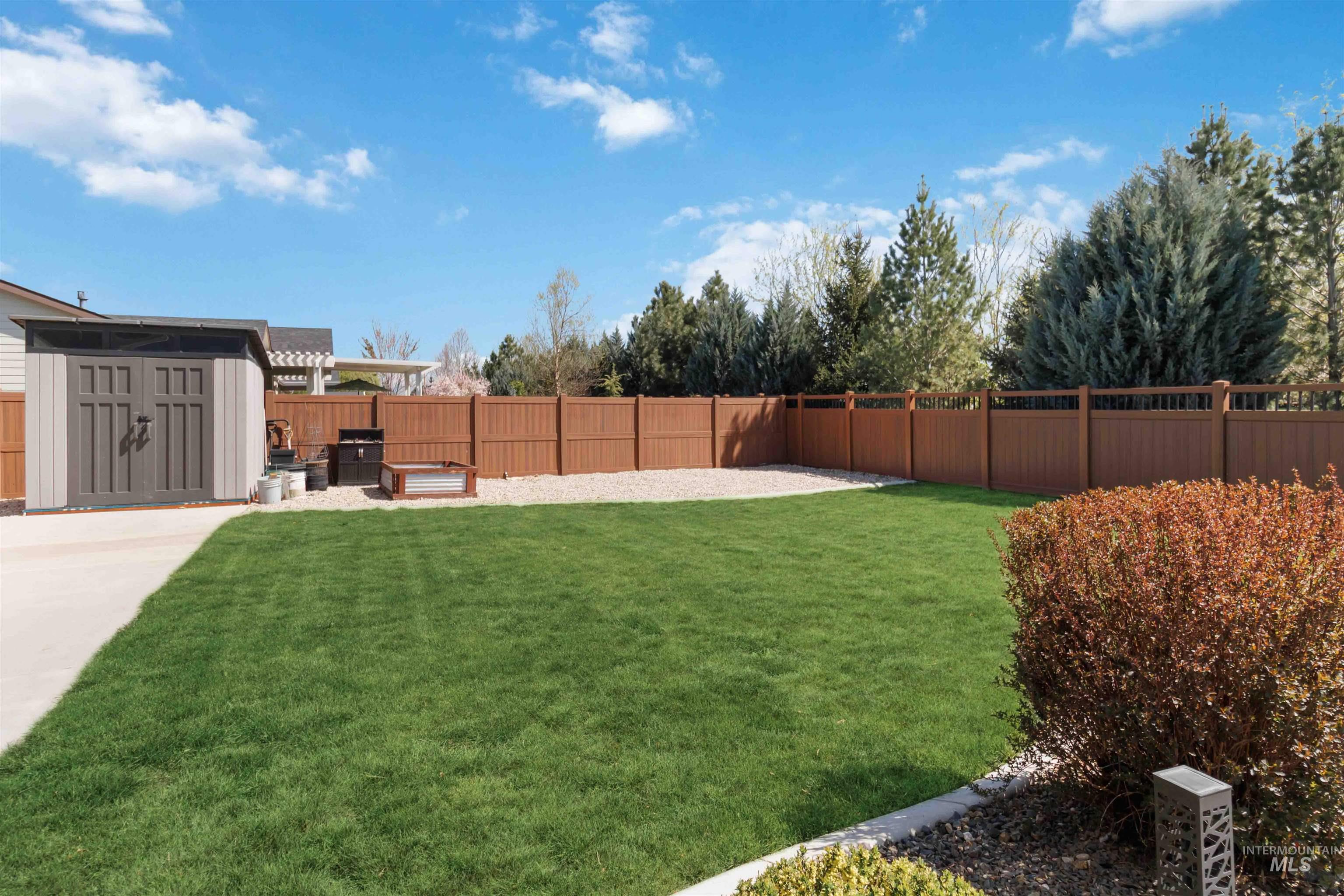 5737 W Donatella St, Eagle, Idaho 83616-7327, 4 Bedrooms, 3 Bathrooms, Residential For Sale, Price $775,000,MLS 98984596