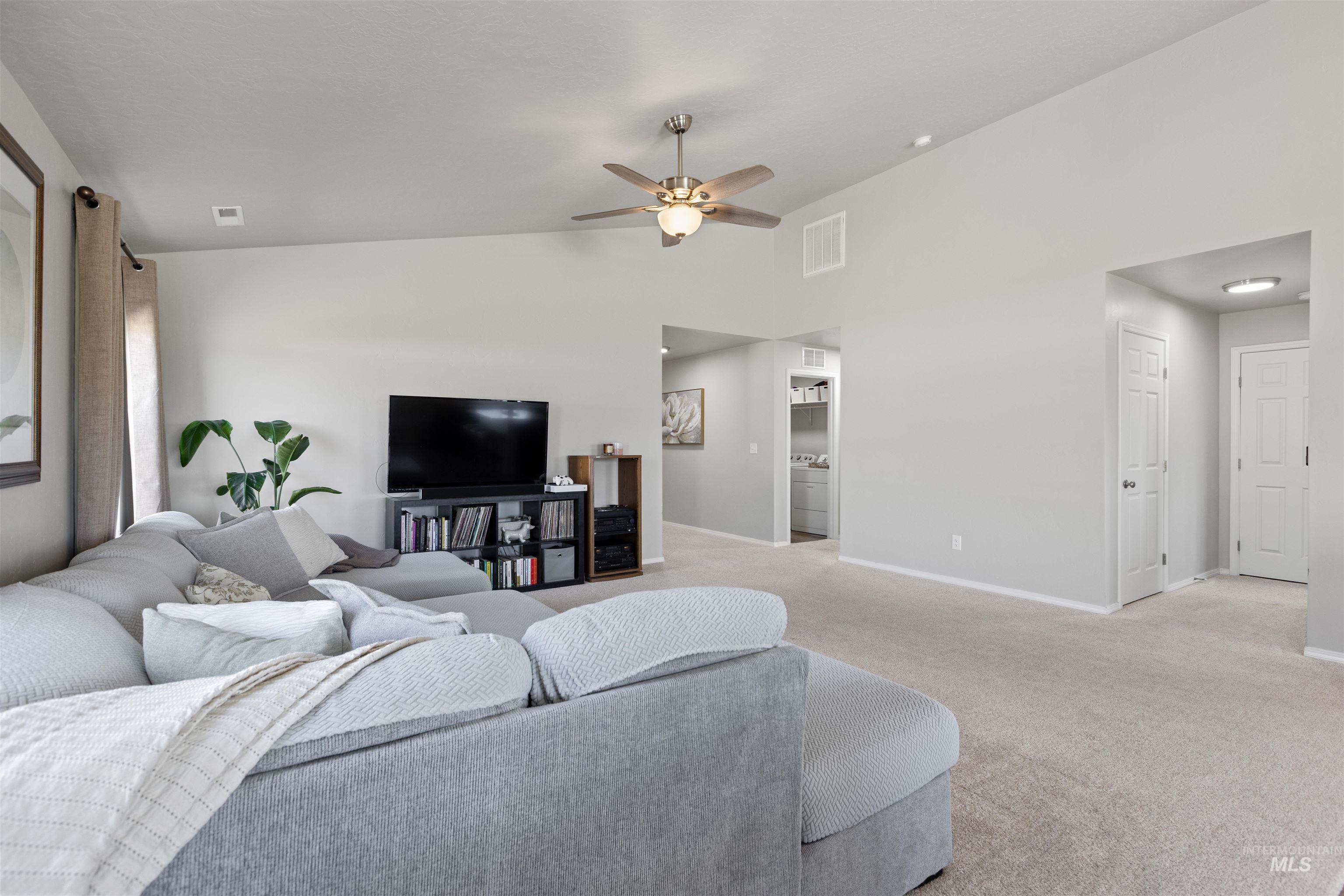 19579 Newhall Pl, Caldwell, Idaho 83605, 4 Bedrooms, 2 Bathrooms, Residential For Sale, Price $415,000,MLS 98984598