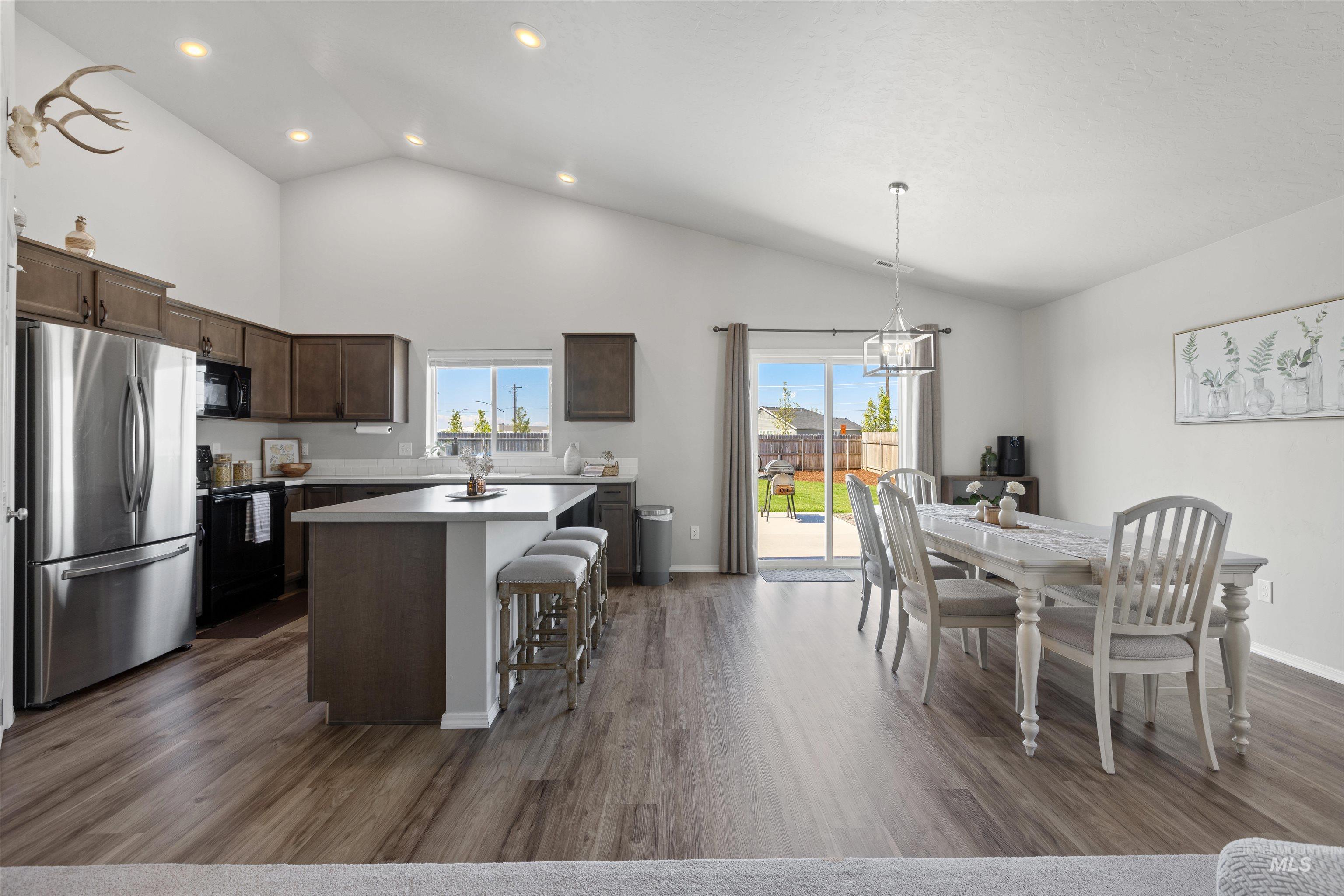 19579 Newhall Pl, Caldwell, Idaho 83605, 4 Bedrooms, 2 Bathrooms, Residential For Sale, Price $415,000,MLS 98984598