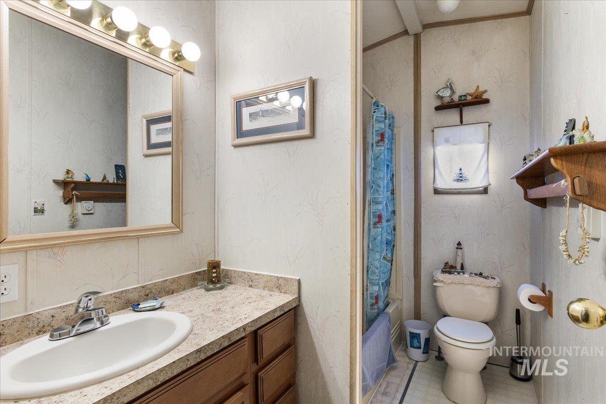 2206 W Oxford Circle, Coeur d'Alene, Idaho 83815, 3 Bedrooms, 2 Bathrooms, Residential For Sale, Price $130,000, 98984601