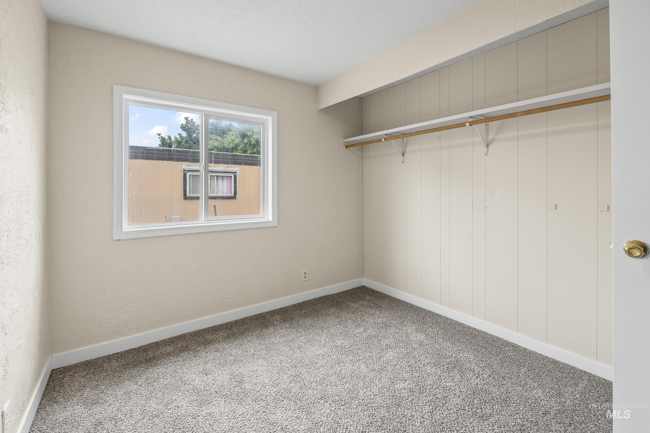 16581 N White Pine St, Caldwell, Idaho 83651, 3 Bedrooms, 1 Bathroom, Residential For Sale, Price $69,000, 98984604