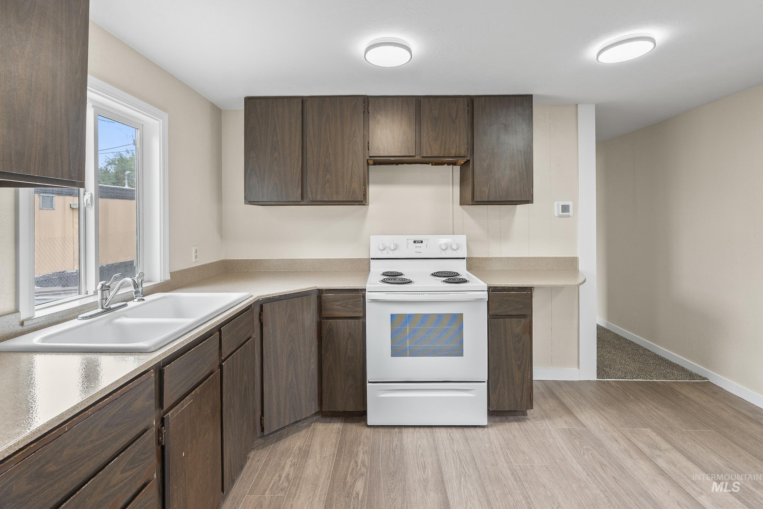 16581 N White Pine St, Caldwell, Idaho 83651, 3 Bedrooms, 1 Bathroom, Residential For Sale, Price $69,000, 98984604