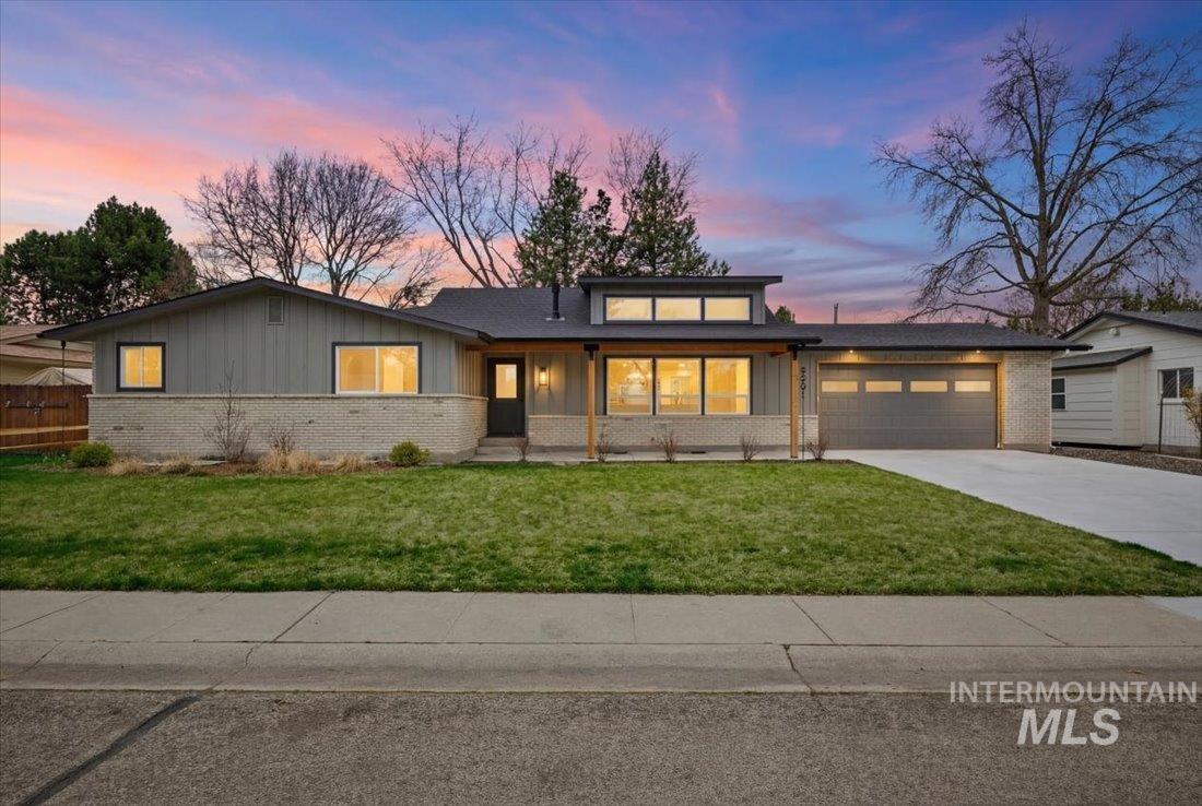 5231 N Sorrento Dr, Boise, Idaho 83704, 4 Bedrooms, 4.5 Bathrooms, Residential For Sale, Price $1,195,900, 98984607