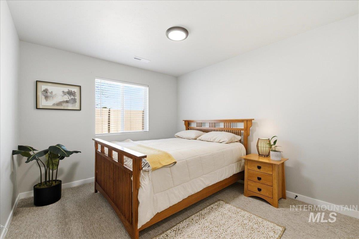 5392 S Memory Place, Meridian, Idaho 83642, 5 Bedrooms, 2.5 Bathrooms, Residential For Sale, Price $599,000,MLS 98984608