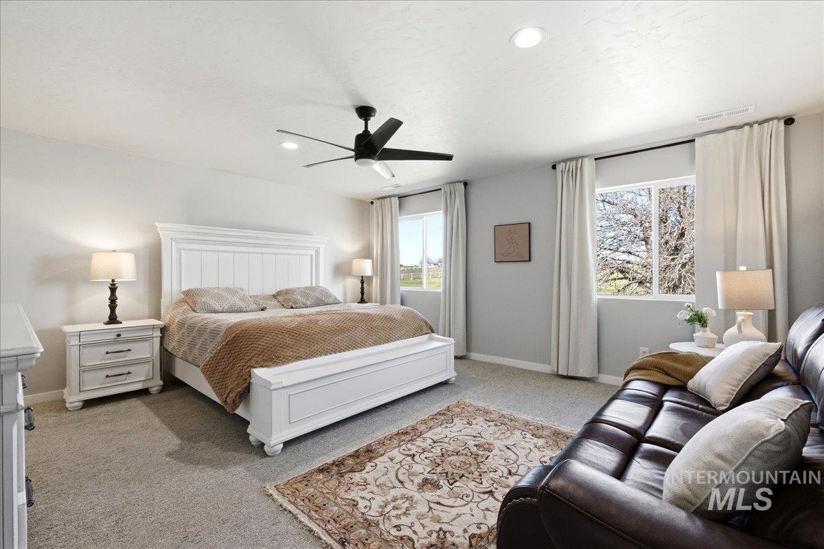 5392 S Memory Place, Meridian, Idaho 83642, 5 Bedrooms, 2.5 Bathrooms, Residential For Sale, Price $599,000,MLS 98984608