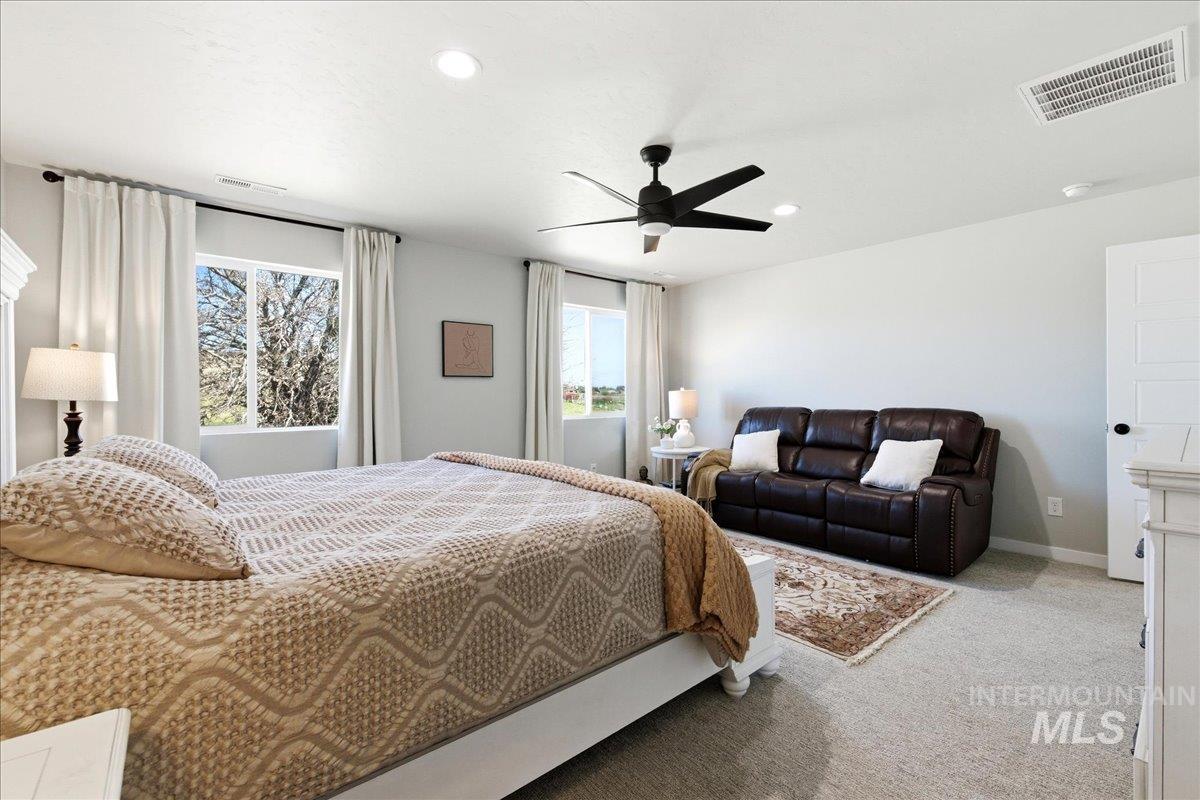 5392 S Memory Place, Meridian, Idaho 83642, 5 Bedrooms, 2.5 Bathrooms, Residential For Sale, Price $599,000,MLS 98984608