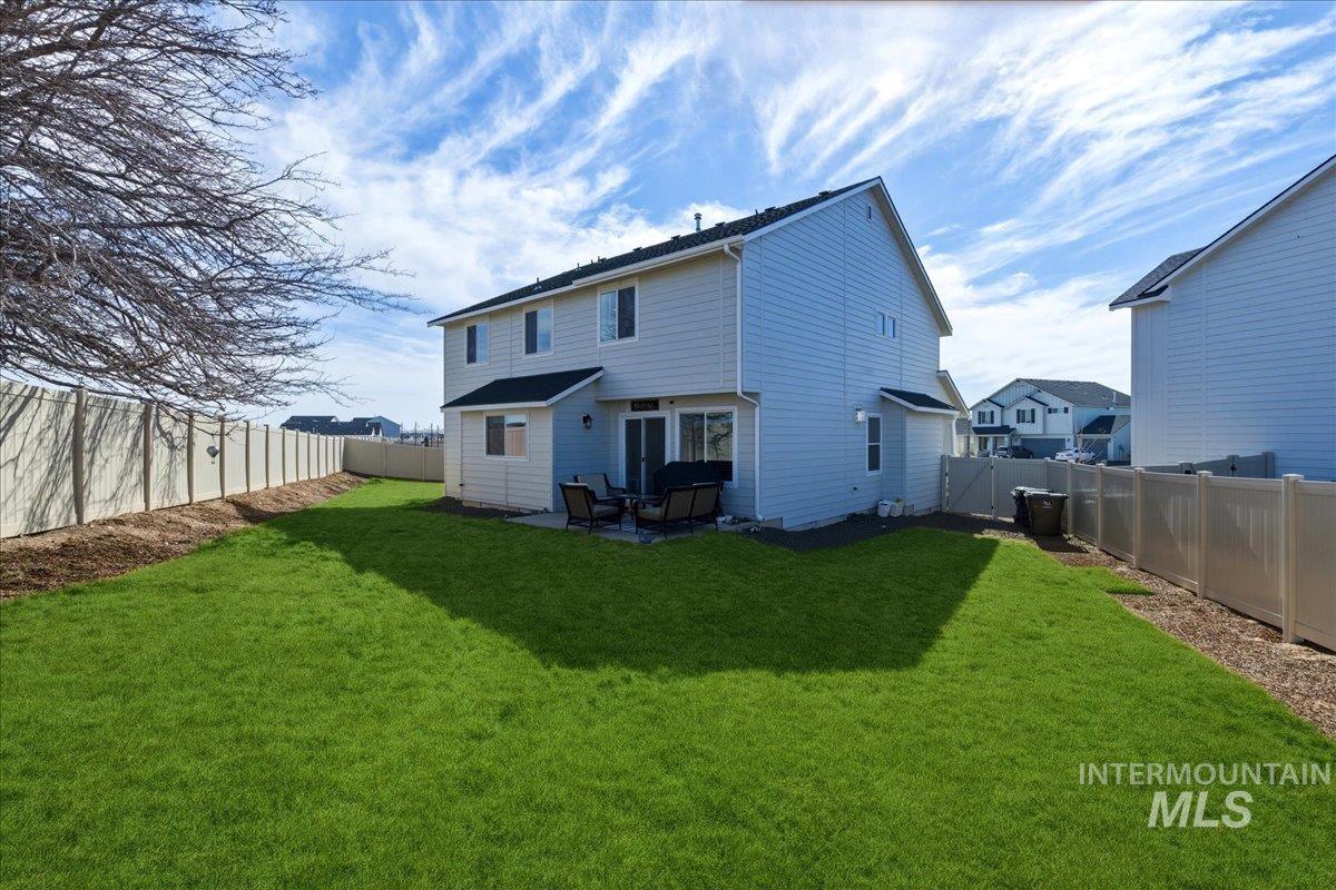 5392 S Memory Place, Meridian, Idaho 83642, 5 Bedrooms, 2.5 Bathrooms, Residential For Sale, Price $599,000,MLS 98984608