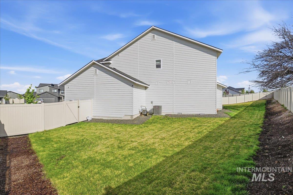5392 S Memory Place, Meridian, Idaho 83642, 5 Bedrooms, 2.5 Bathrooms, Residential For Sale, Price $599,000,MLS 98984608