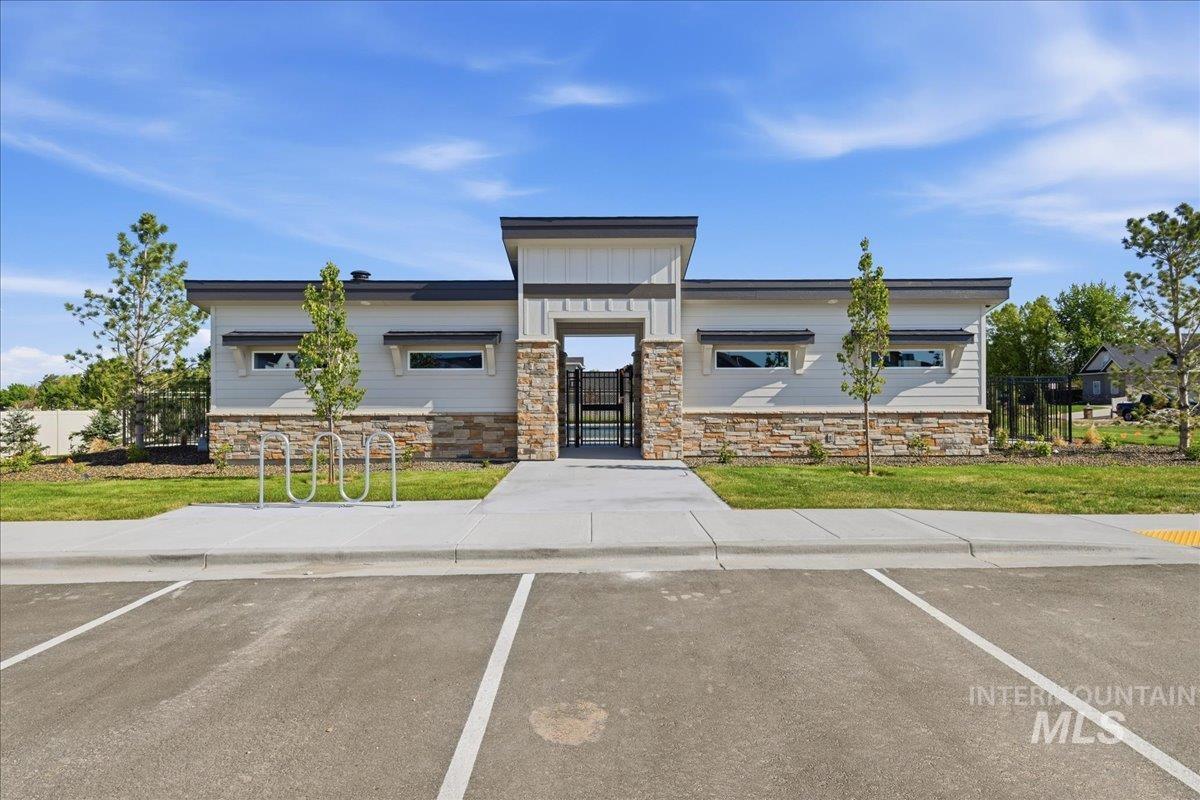 5392 S Memory Place, Meridian, Idaho 83642, 5 Bedrooms, 2.5 Bathrooms, Residential For Sale, Price $599,000,MLS 98984608