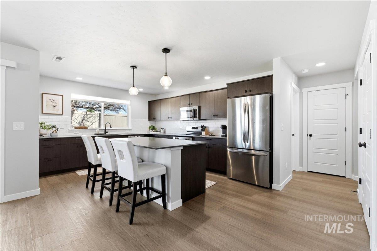 5392 S Memory Place, Meridian, Idaho 83642, 5 Bedrooms, 2.5 Bathrooms, Residential For Sale, Price $599,000,MLS 98984608
