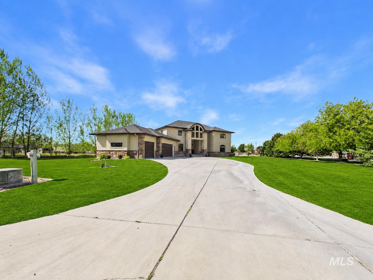20 W 218 S, Burley, Idaho 83318, 6 Bedrooms, 5 Bathrooms, Residential For Sale, Price $985,000,MLS 98984610