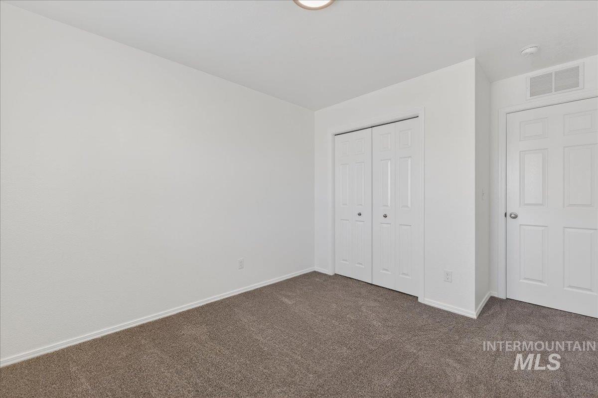 913 W Apple Pine St, Meridian, Idaho 83646-6058, 3 Bedrooms, 2.5 Bathrooms, Residential For Sale, Price $389,990,MLS 98984616