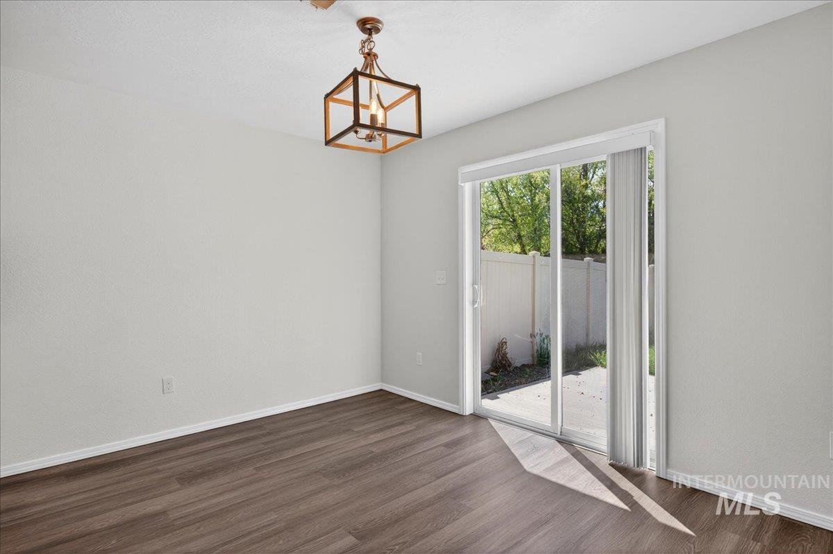913 W Apple Pine St, Meridian, Idaho 83646-6058, 3 Bedrooms, 2.5 Bathrooms, Residential For Sale, Price $389,990,MLS 98984616