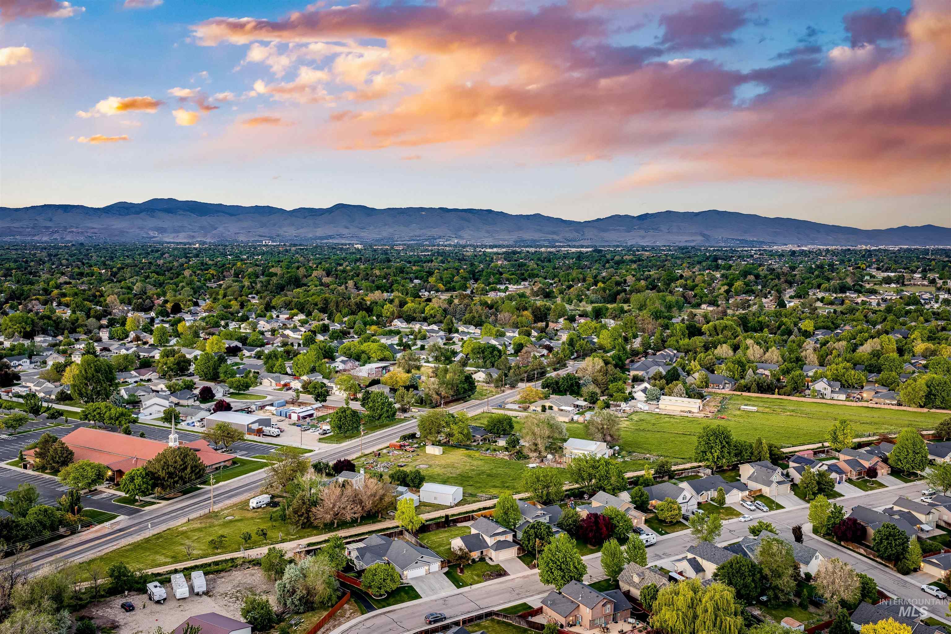 4652 S Whitmore Way, Boise, Idaho 83709, 3 Bedrooms, 2.5 Bathrooms, Residential For Sale, Price $437,500, 98984623
