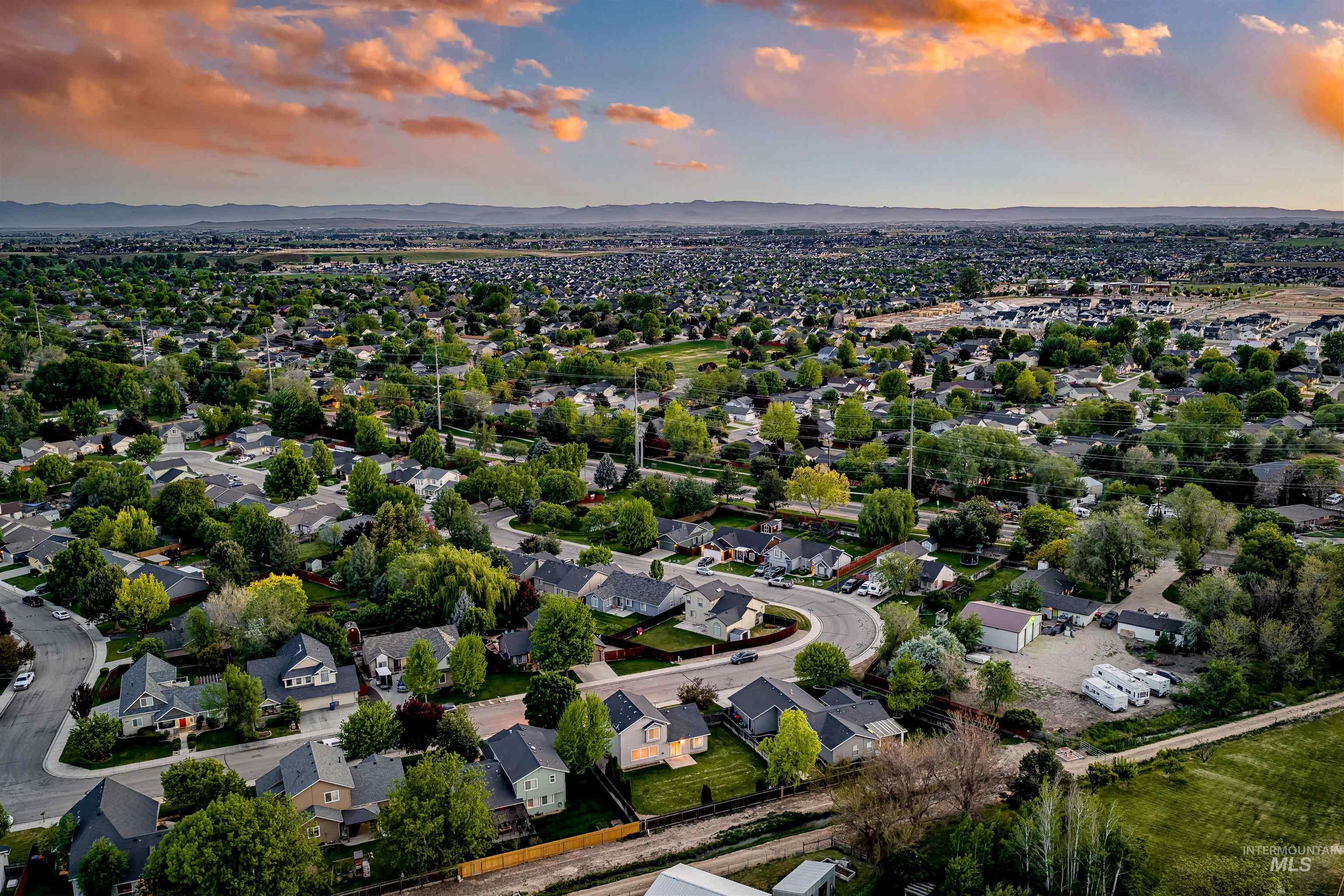 4652 S Whitmore Way, Boise, Idaho 83709, 3 Bedrooms, 2.5 Bathrooms, Residential For Sale, Price $437,500, 98984623