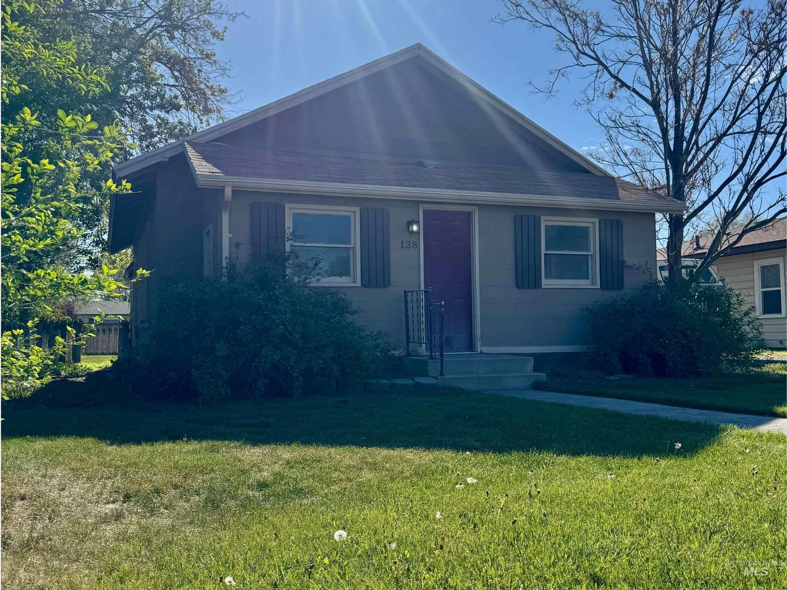 138 Quincy St, Twin Falls, Idaho 83301, 2 Bedrooms, 1 Bathroom, Residential For Sale, Price $202,000,MLS 98984625