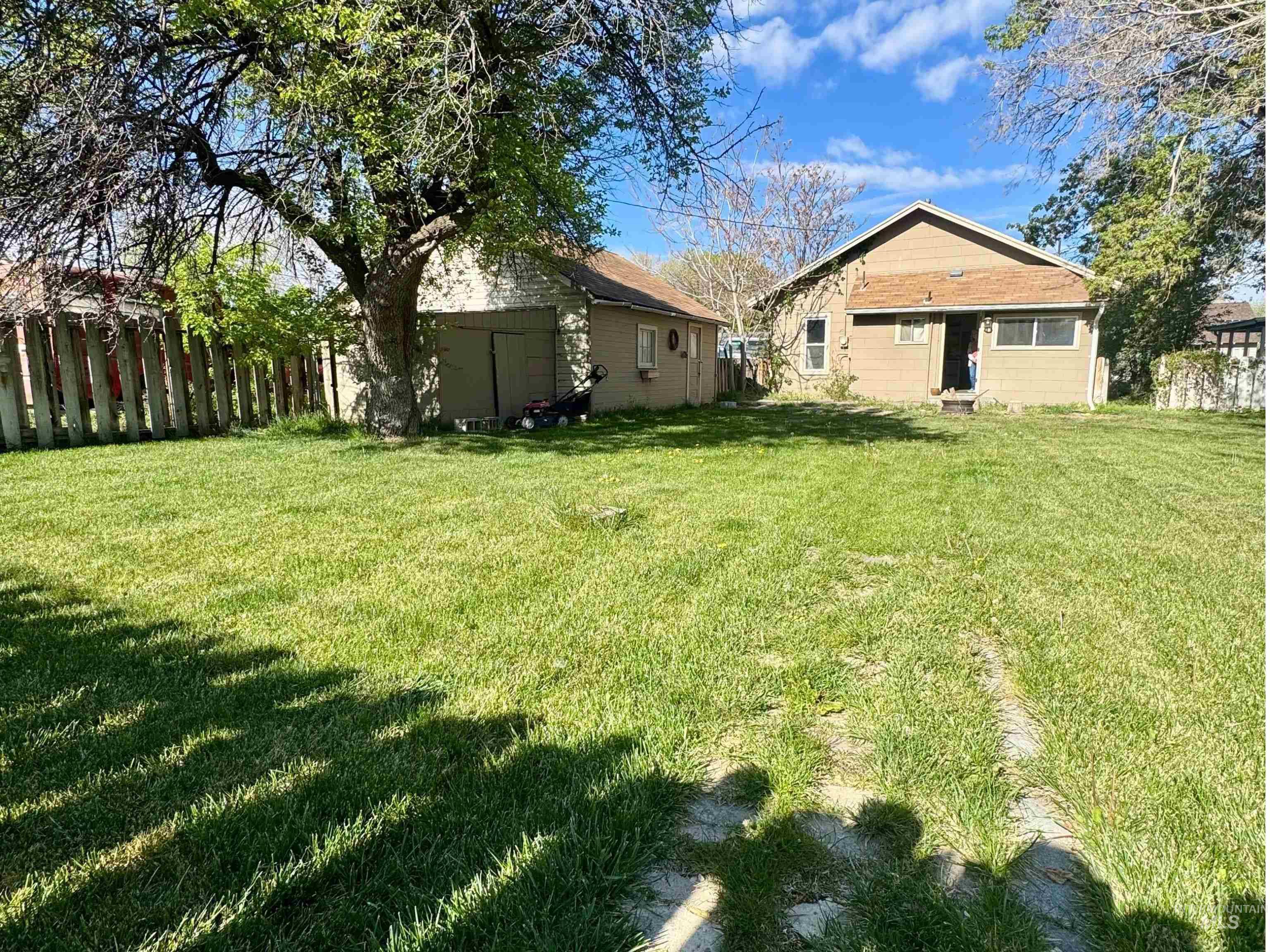 138 Quincy St, Twin Falls, Idaho 83301, 2 Bedrooms, 1 Bathroom, Residential For Sale, Price $202,000,MLS 98984625