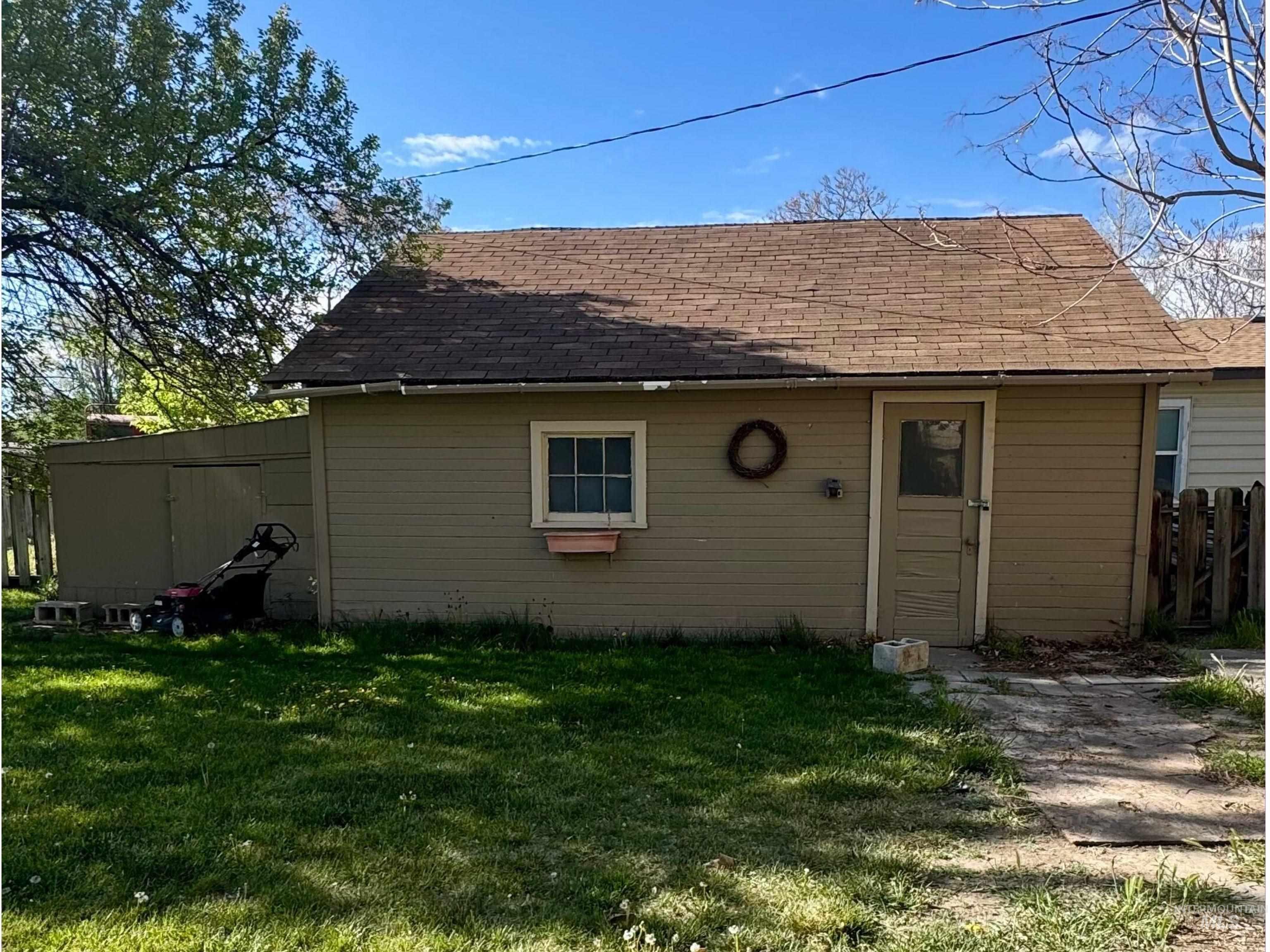 138 Quincy St, Twin Falls, Idaho 83301, 2 Bedrooms, 1 Bathroom, Residential For Sale, Price $202,000,MLS 98984625