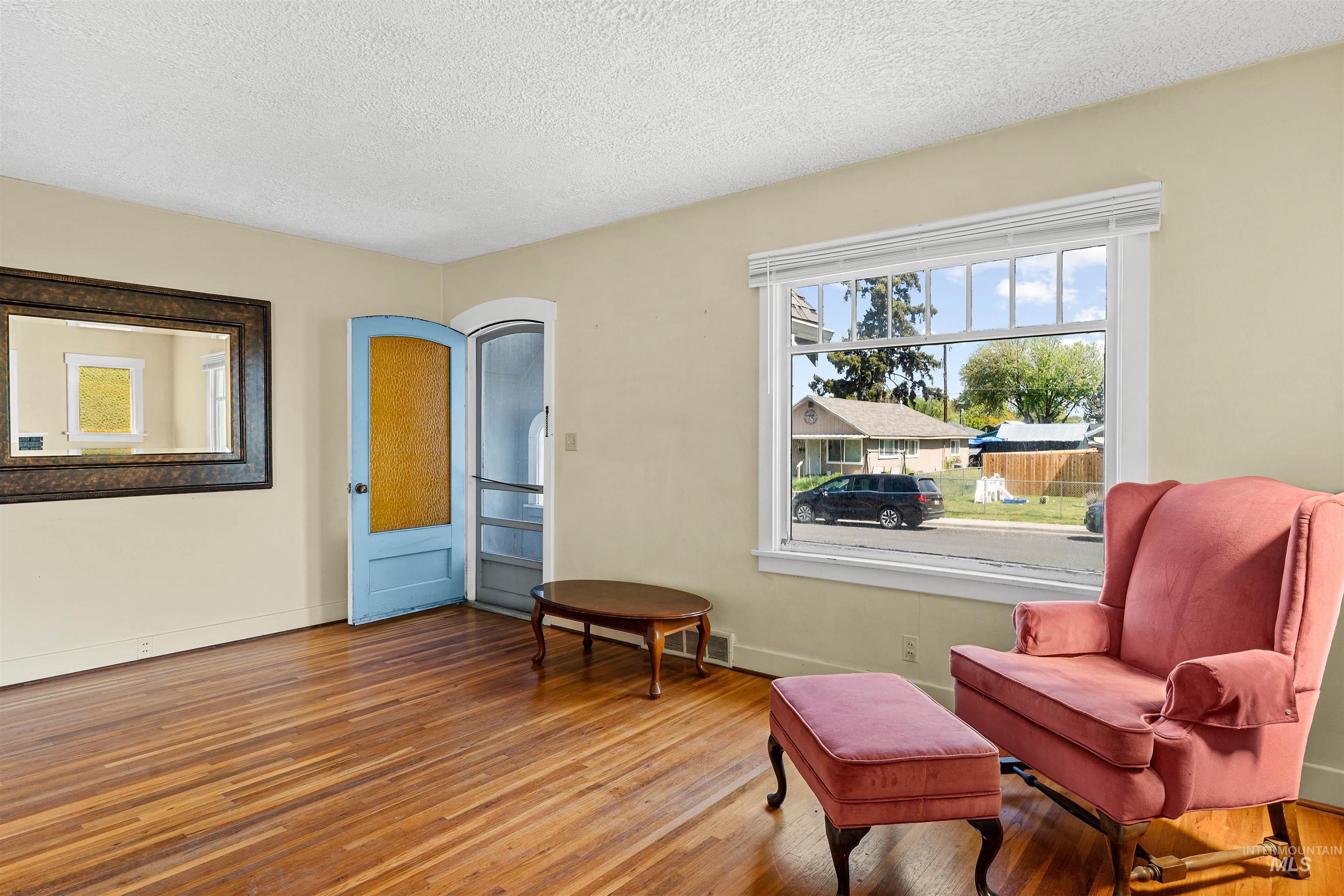 732 4th Street, Clarkston, Washington 99403, 2 Bedrooms, 1 Bathroom, Residential For Sale, Price $250,000, 98984626