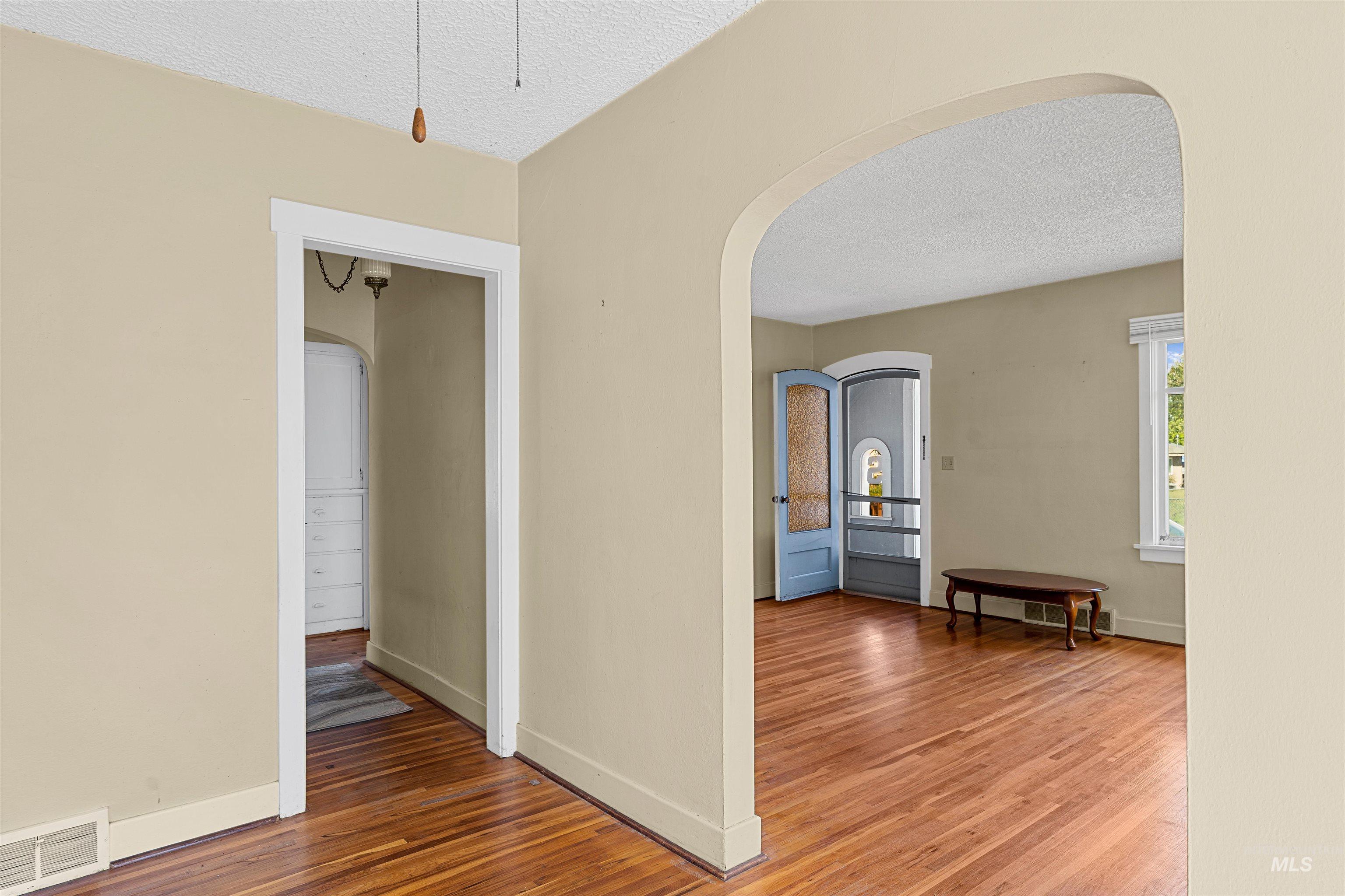 732 4th Street, Clarkston, Washington 99403, 2 Bedrooms, 1 Bathroom, Residential For Sale, Price $250,000, 98984626