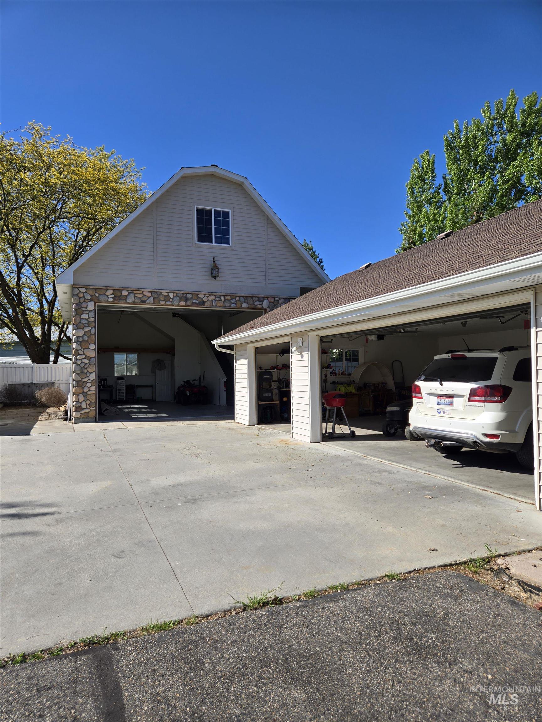 2080 Shelley Dr, Payette, Idaho 83661, 4 Bedrooms, 3 Bathrooms, Residential For Sale, Price $625,000,MLS 98984634