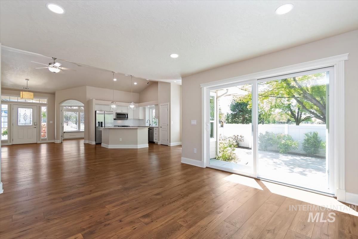3611 N Price Way, Meridian, Idaho 83646, 3 Bedrooms, 2 Bathrooms, Residential For Sale, Price $549,990,MLS 98984635