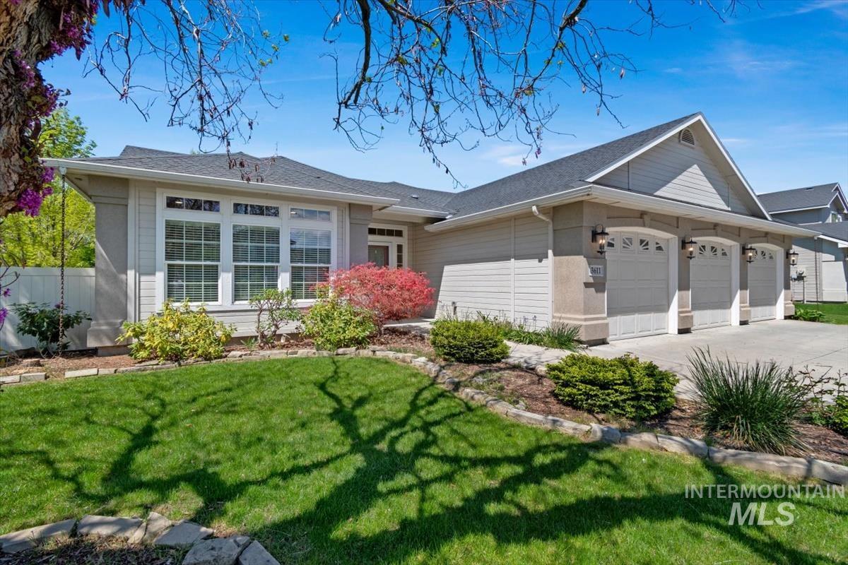 3611 N Price Way, Meridian, Idaho 83646, 3 Bedrooms, 2 Bathrooms, Residential For Sale, Price $549,990,MLS 98984635