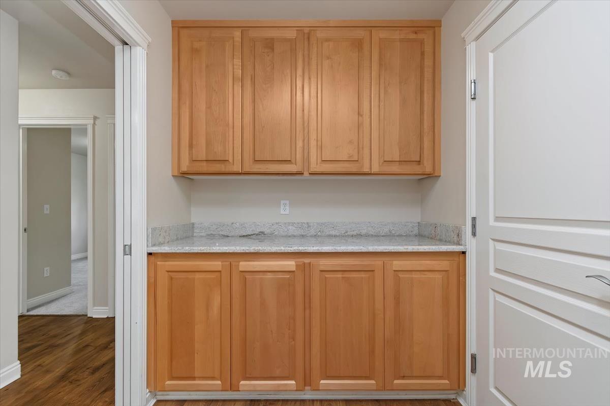 3611 N Price Way, Meridian, Idaho 83646, 3 Bedrooms, 2 Bathrooms, Residential For Sale, Price $549,990,MLS 98984635