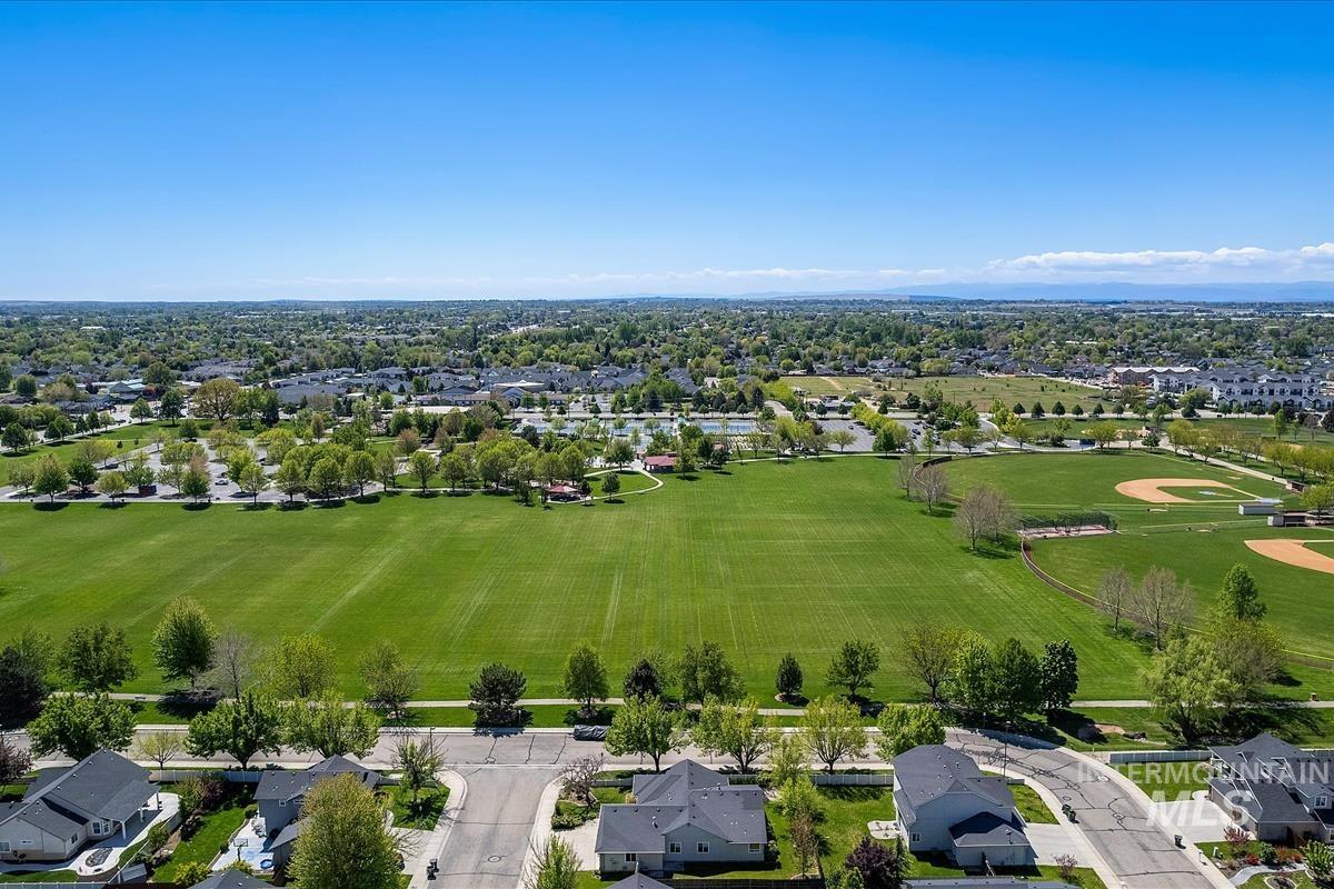 3611 N Price Way, Meridian, Idaho 83646, 3 Bedrooms, 2 Bathrooms, Residential For Sale, Price $549,990,MLS 98984635