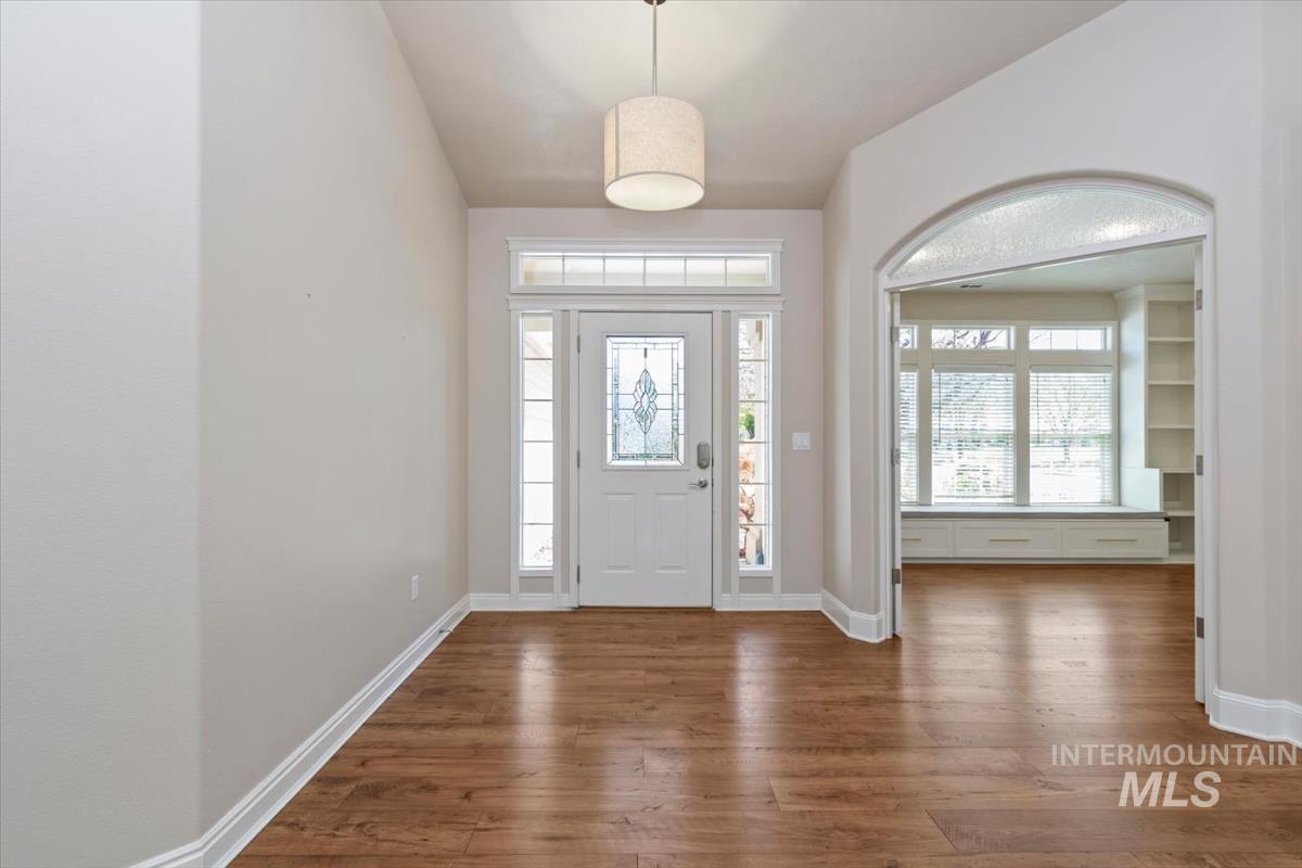 3611 N Price Way, Meridian, Idaho 83646, 3 Bedrooms, 2 Bathrooms, Residential For Sale, Price $549,990,MLS 98984635