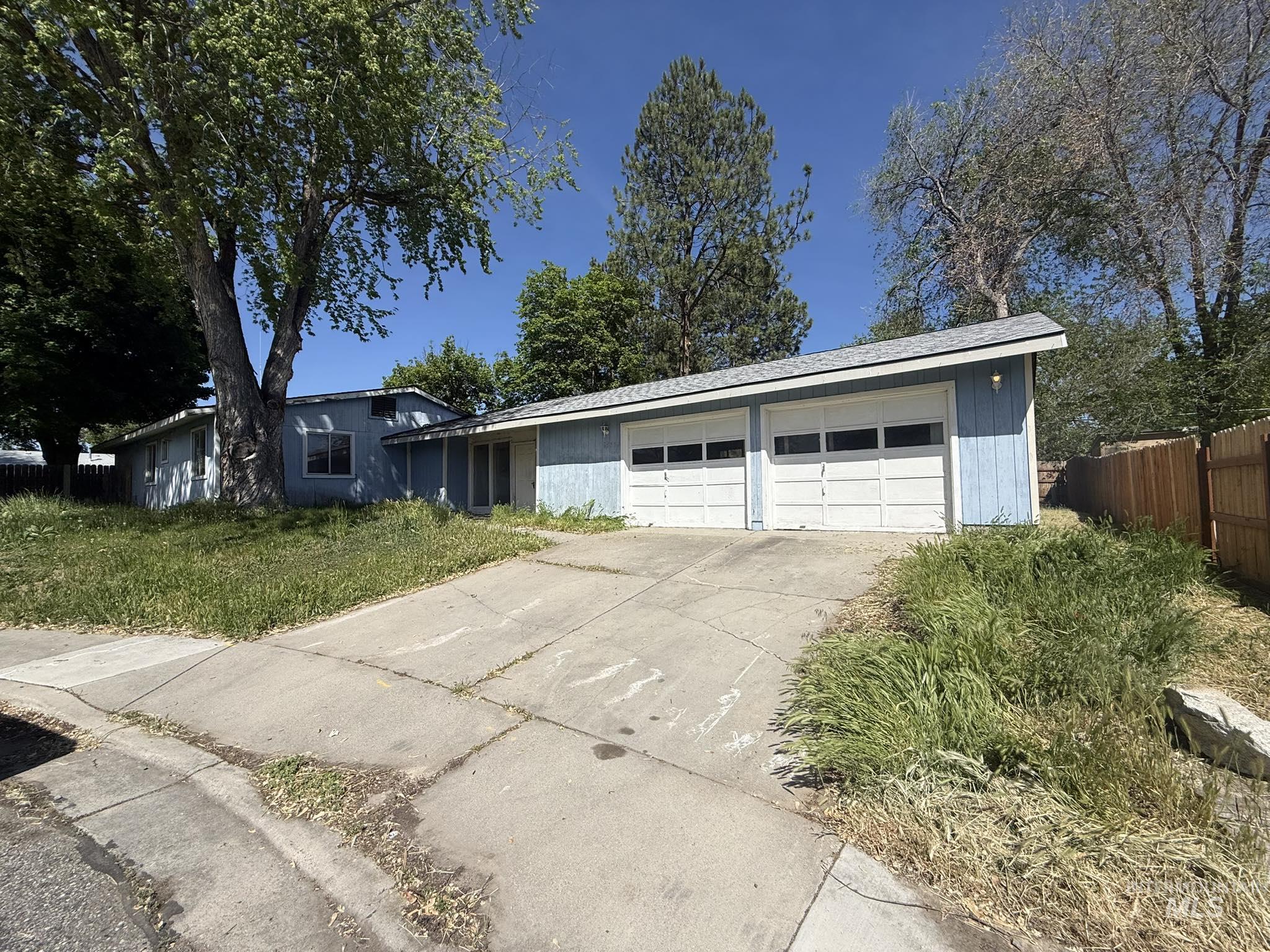 2740 N Welford Pl, Boise, Idaho 83704, 3 Bedrooms, 1 Bathroom, Residential For Sale, Price $299,000,MLS 98984642
