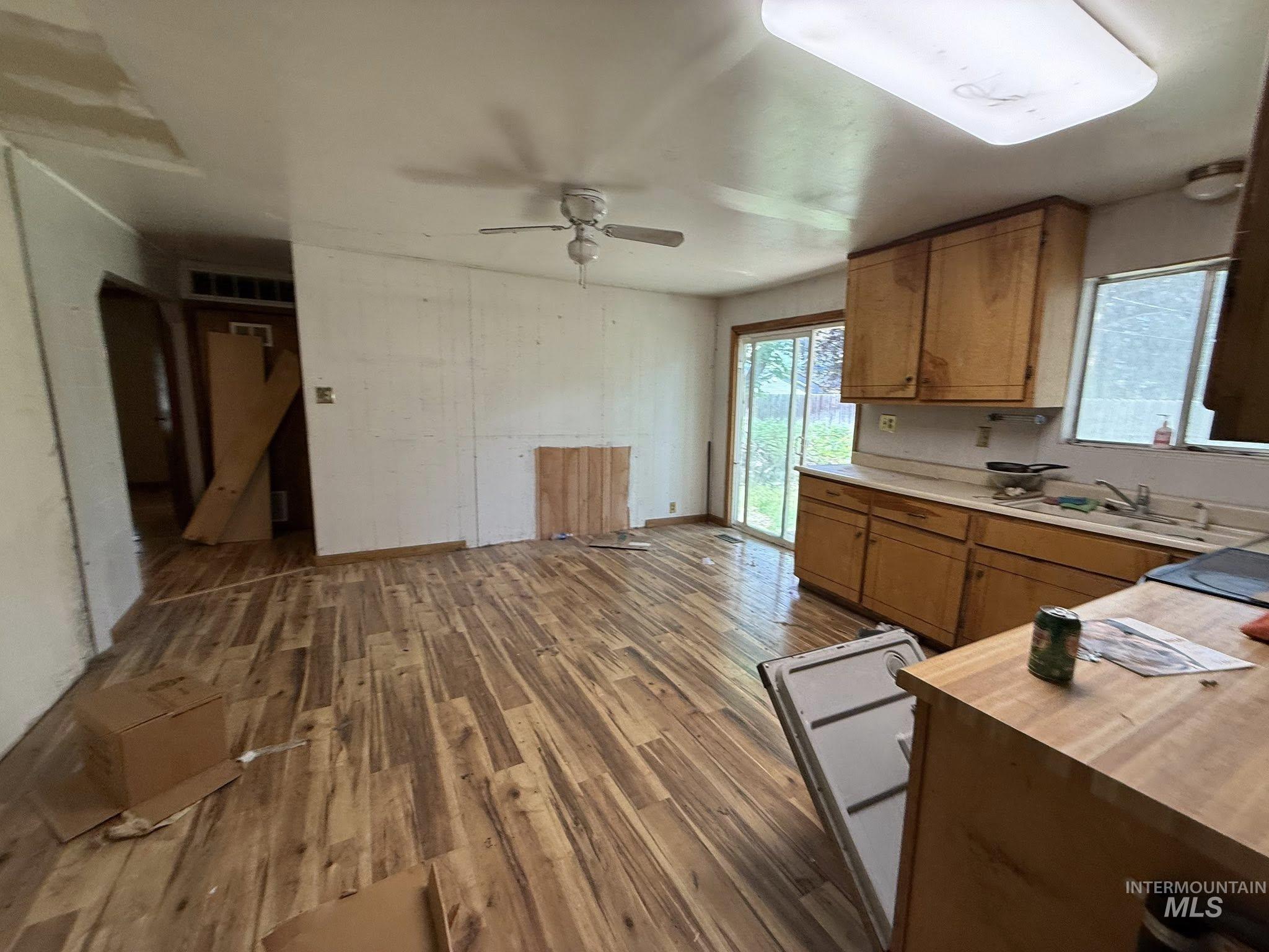 2740 N Welford Pl, Boise, Idaho 83704, 3 Bedrooms, 1 Bathroom, Residential For Sale, Price $299,000,MLS 98984642