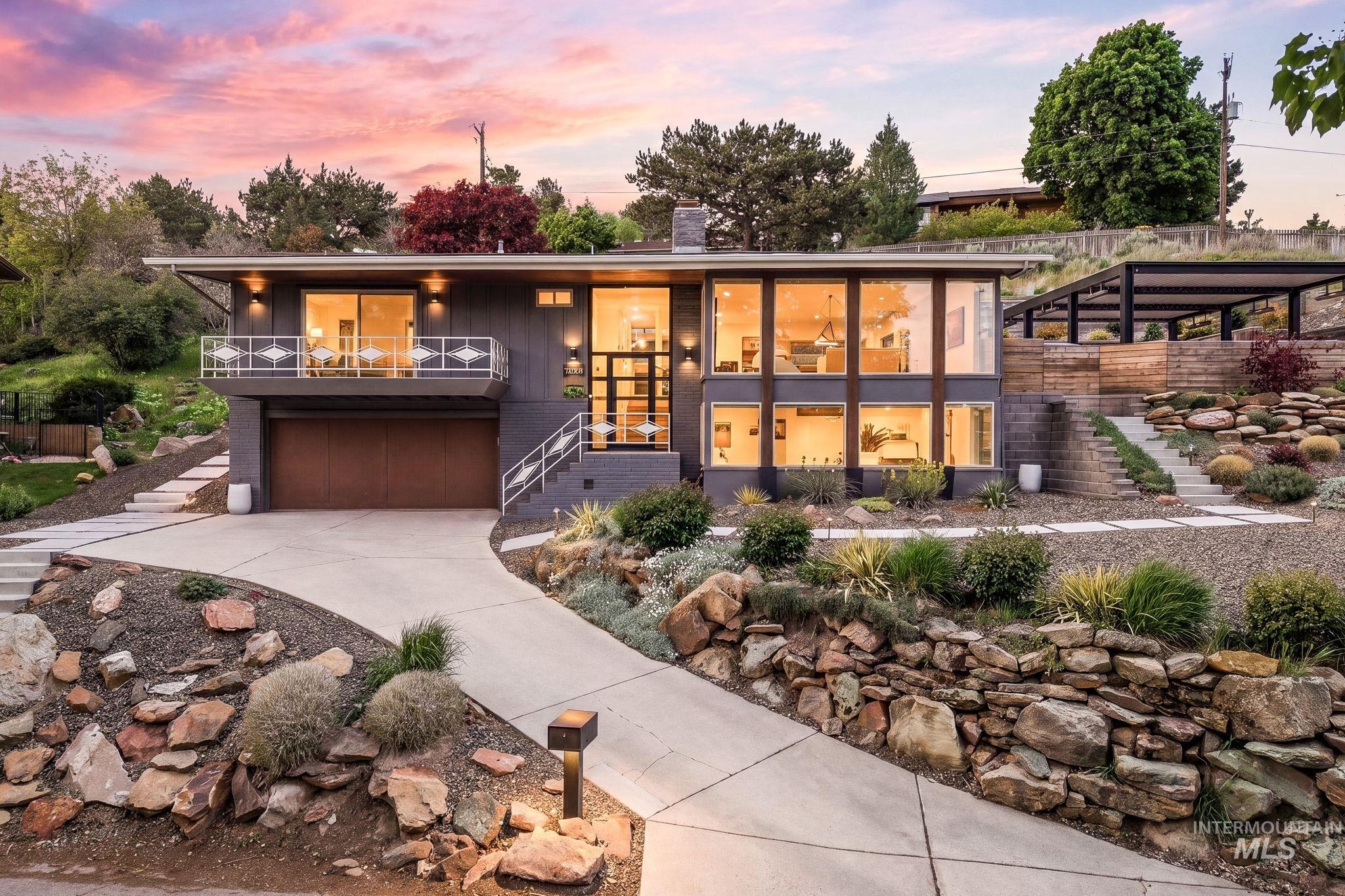 2008 S Travertine Way, Boise, Idaho 83712, 3 Bedrooms, 3 Bathrooms, Residential For Sale, Price $1,089,000,MLS 98984648