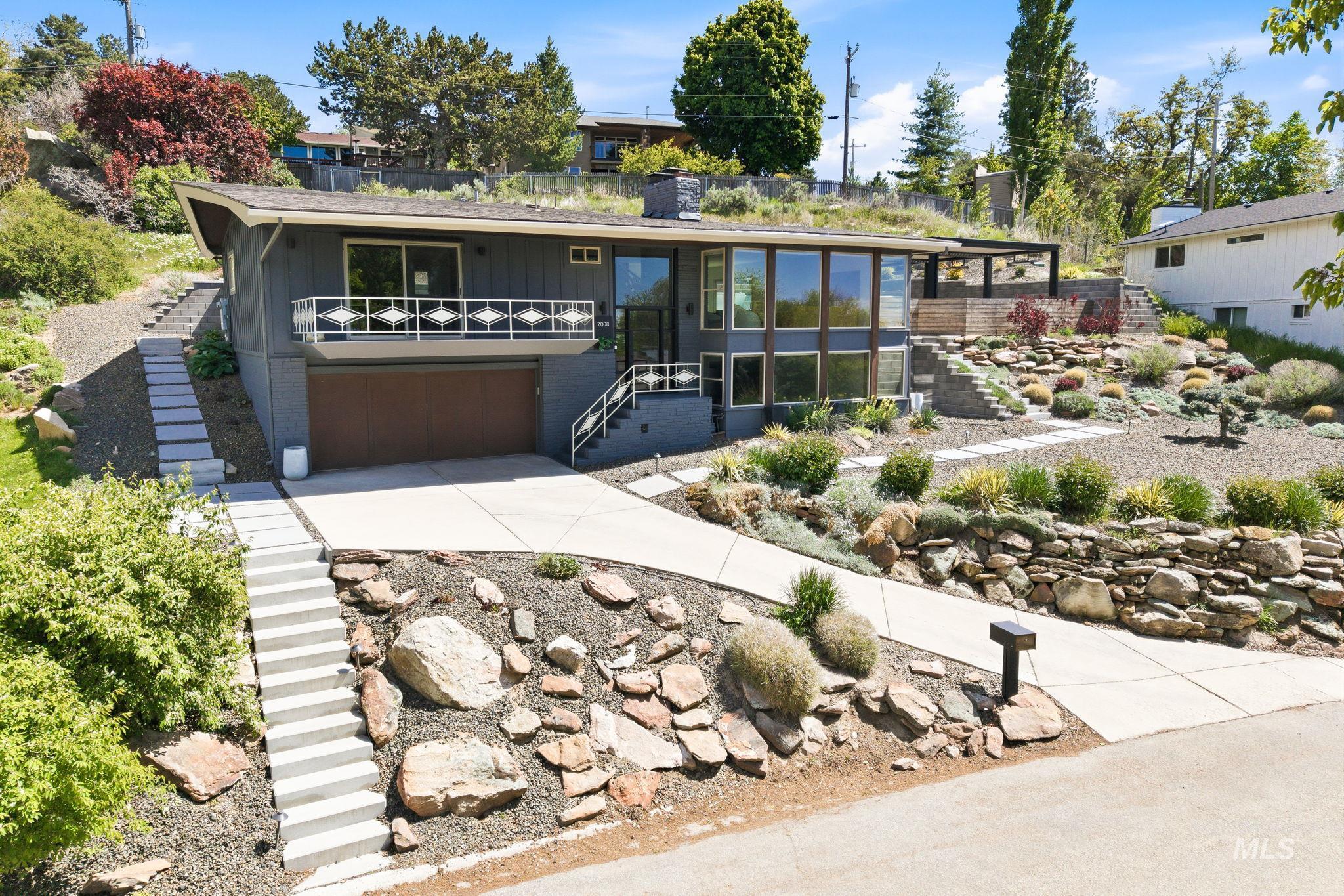 2008 S Travertine Way, Boise, Idaho 83712, 3 Bedrooms, 3 Bathrooms, Residential For Sale, Price $1,089,000,MLS 98984648