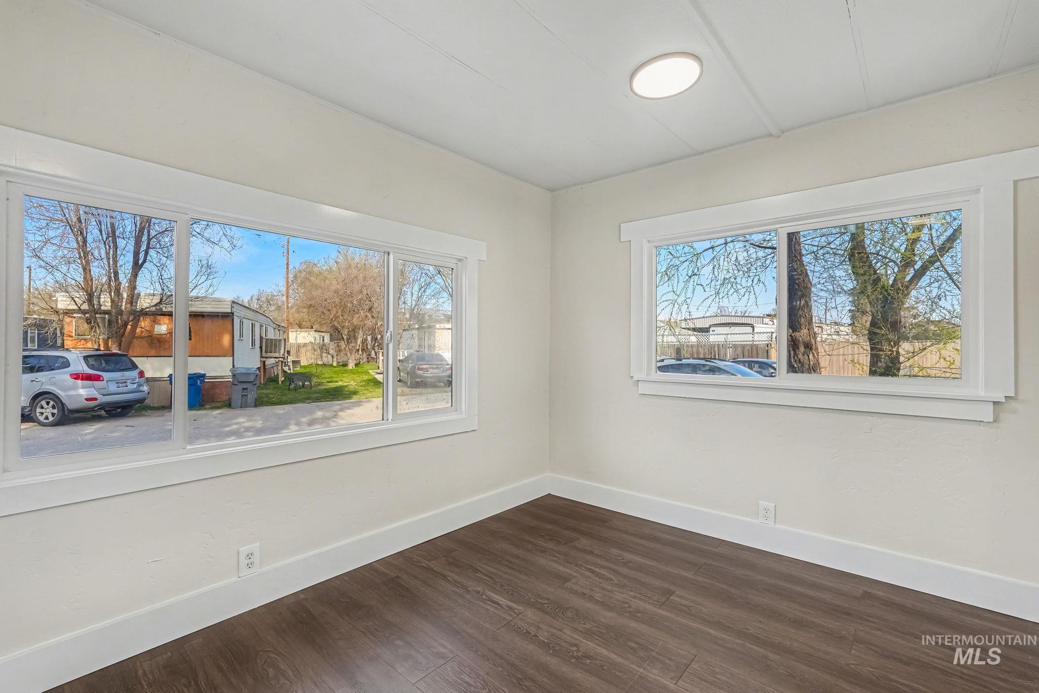 415 E 44th St, Garden City, Idaho 83714, 2 Bedrooms, 1 Bathroom, Residential For Sale, Price $67,999,MLS 98984650