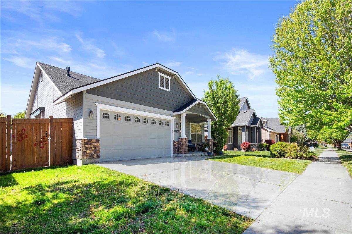 11127 W Springgold, Boise, Idaho 83709, 3 Bedrooms, 2 Bathrooms, Residential For Sale, Price $419,900, 98984651